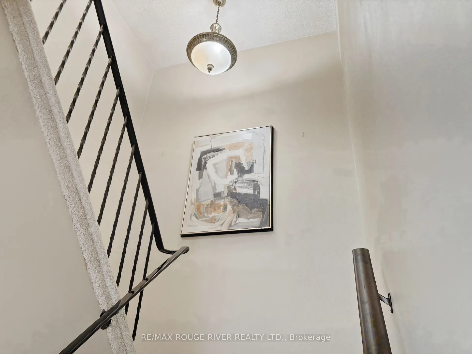 1202 Byron Street S