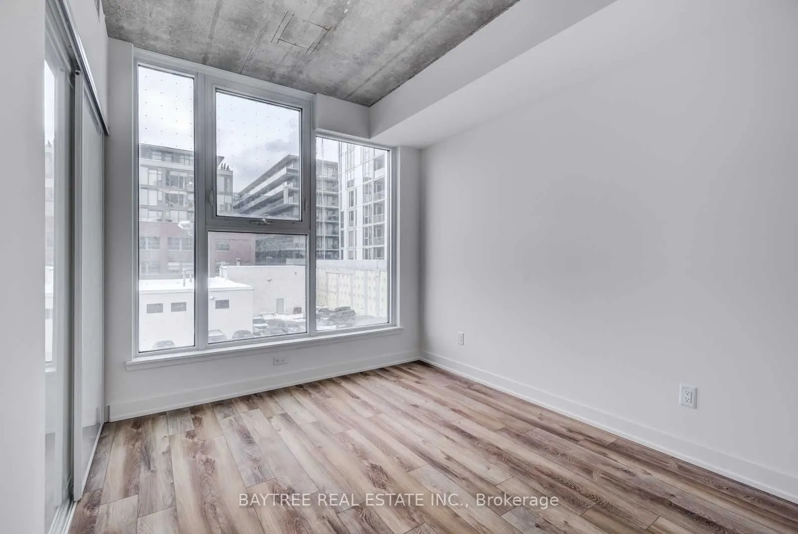 30 Baseball Place, #404
