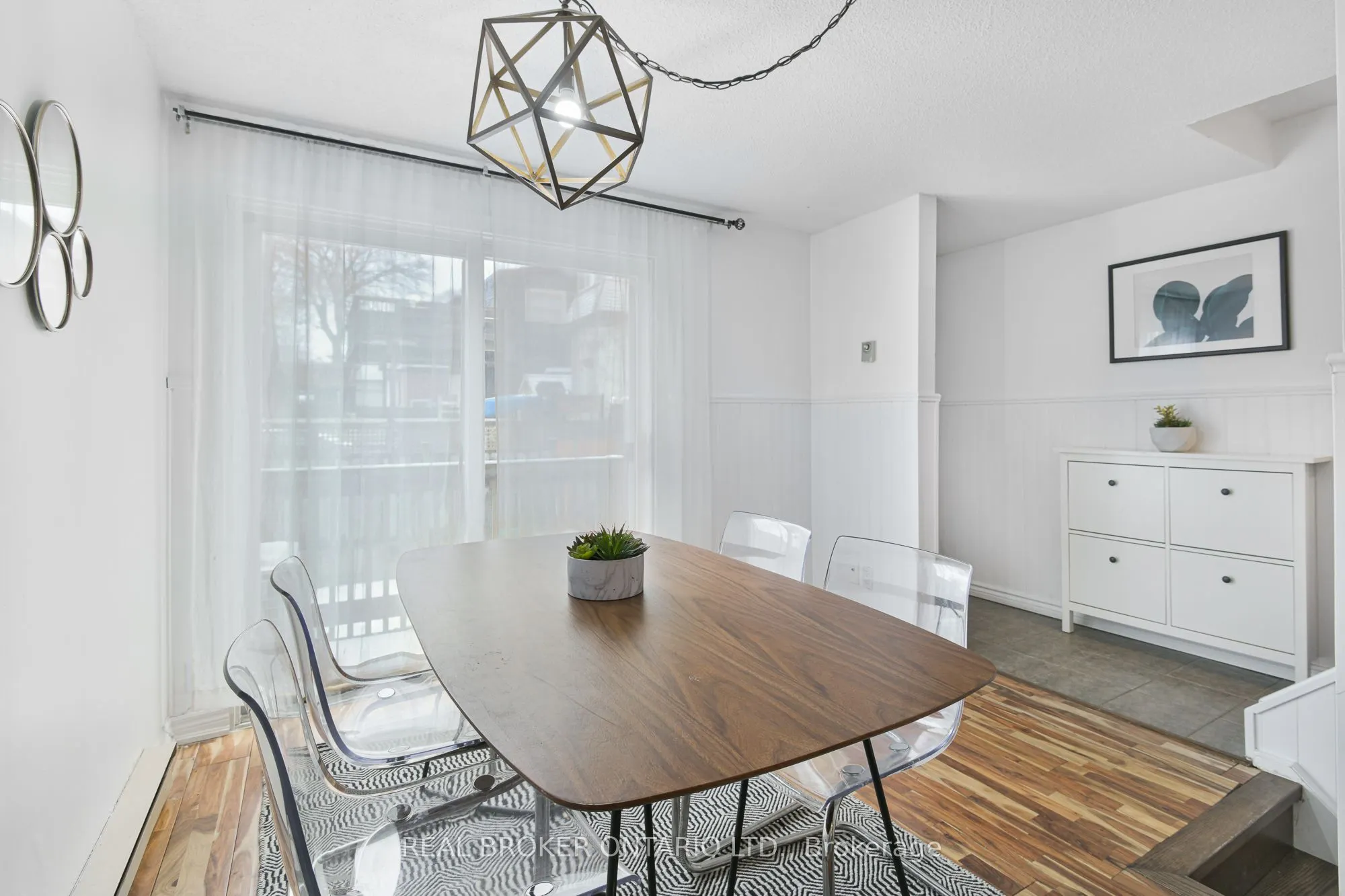 1666 Queen Street E, #Th24