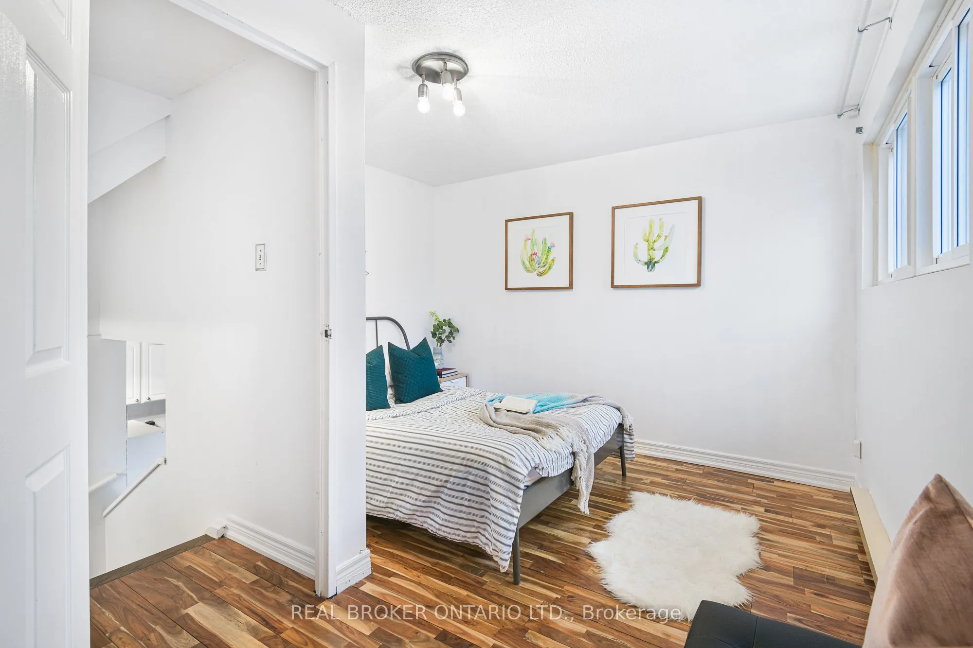 1666 Queen Street E, #Th24