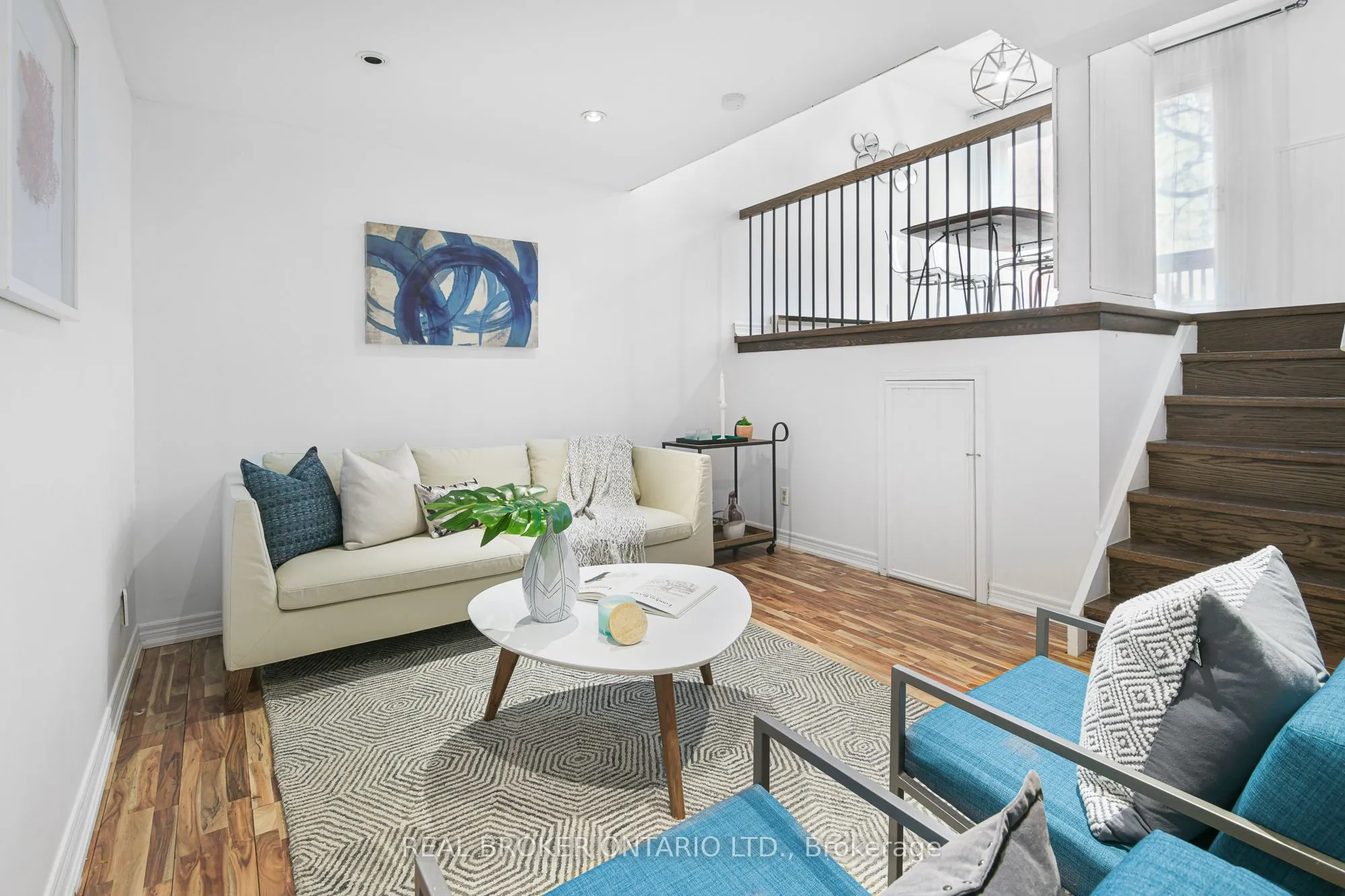 1666 Queen Street E, #Th24