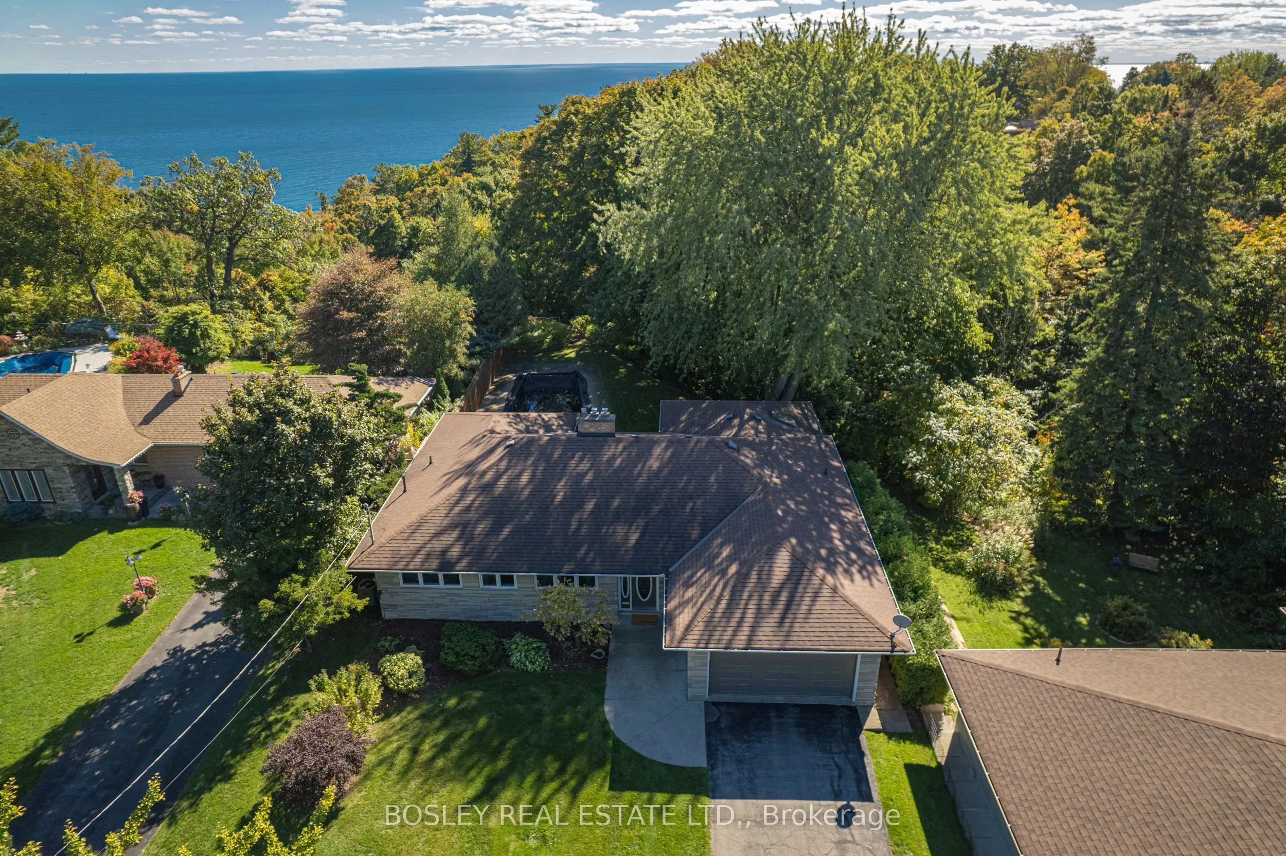 25 Ayre Point Road