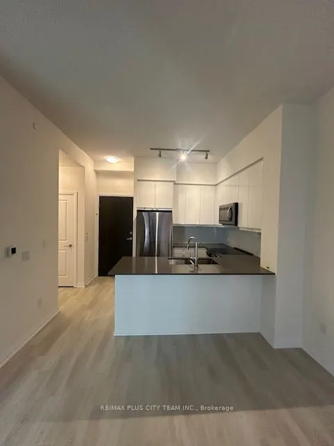 3270 Sheppard Avenue