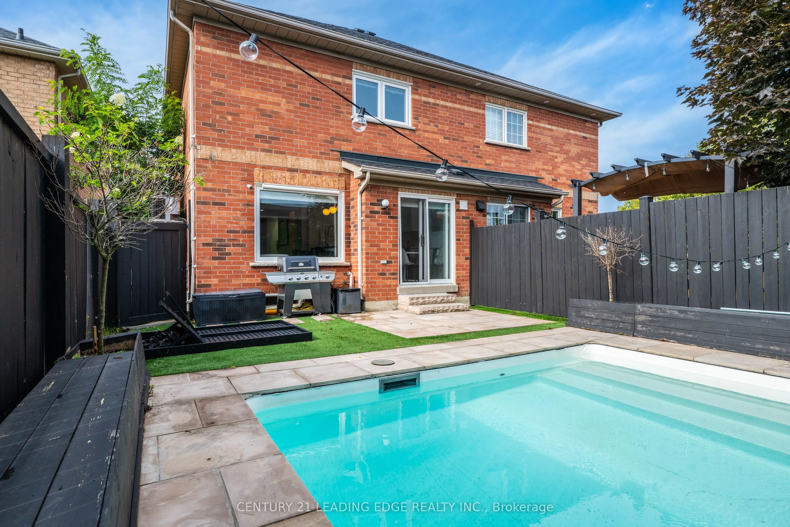 3 Hemans Court