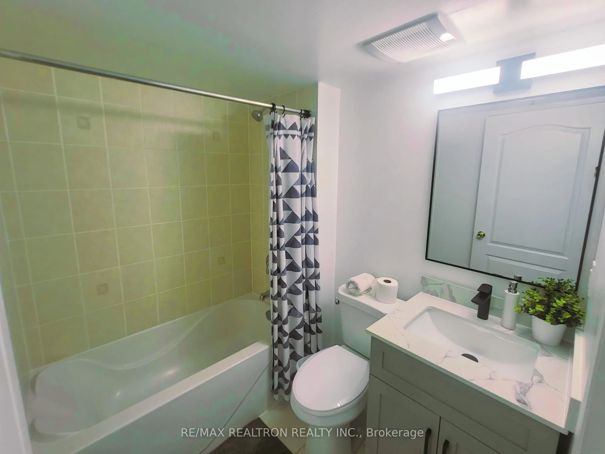 651 B Warden Avenue, #36