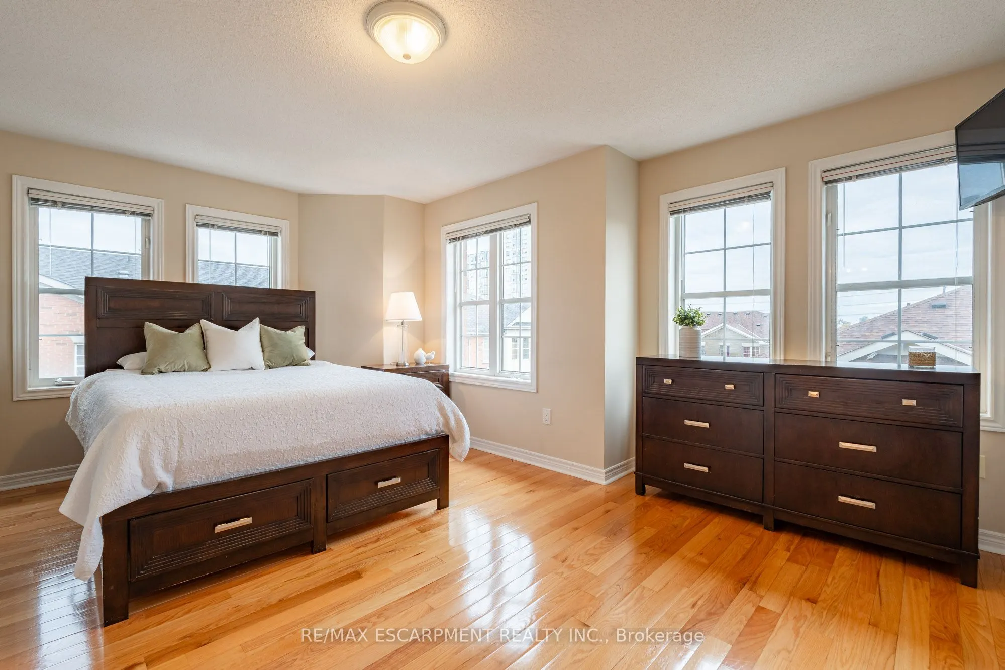 38 Archibald Mews