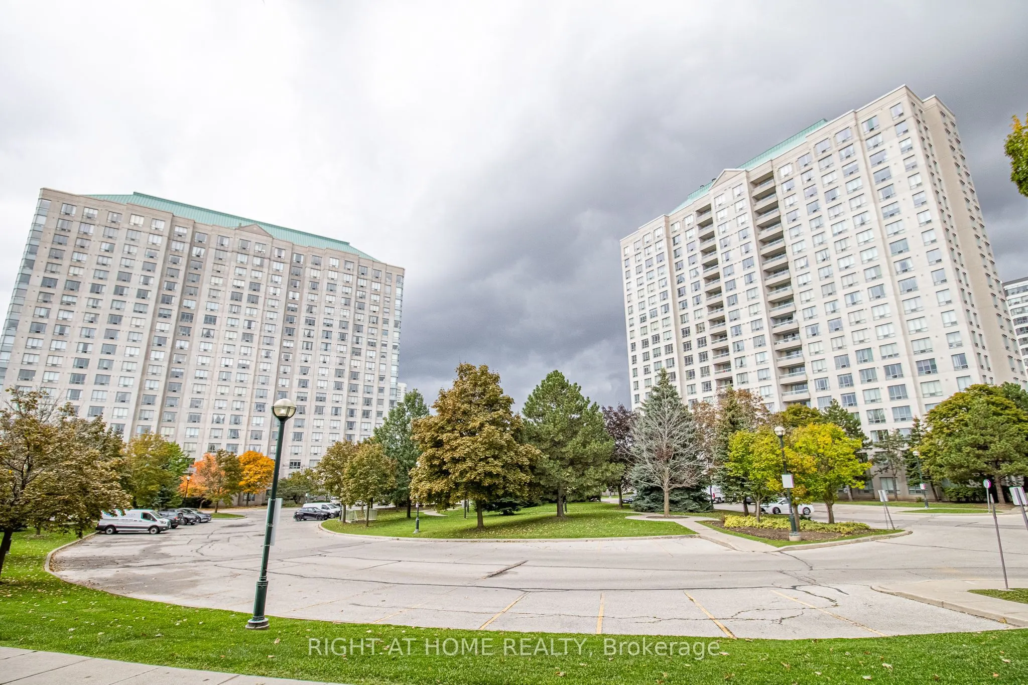 5039 Finch Avenue E, ##309