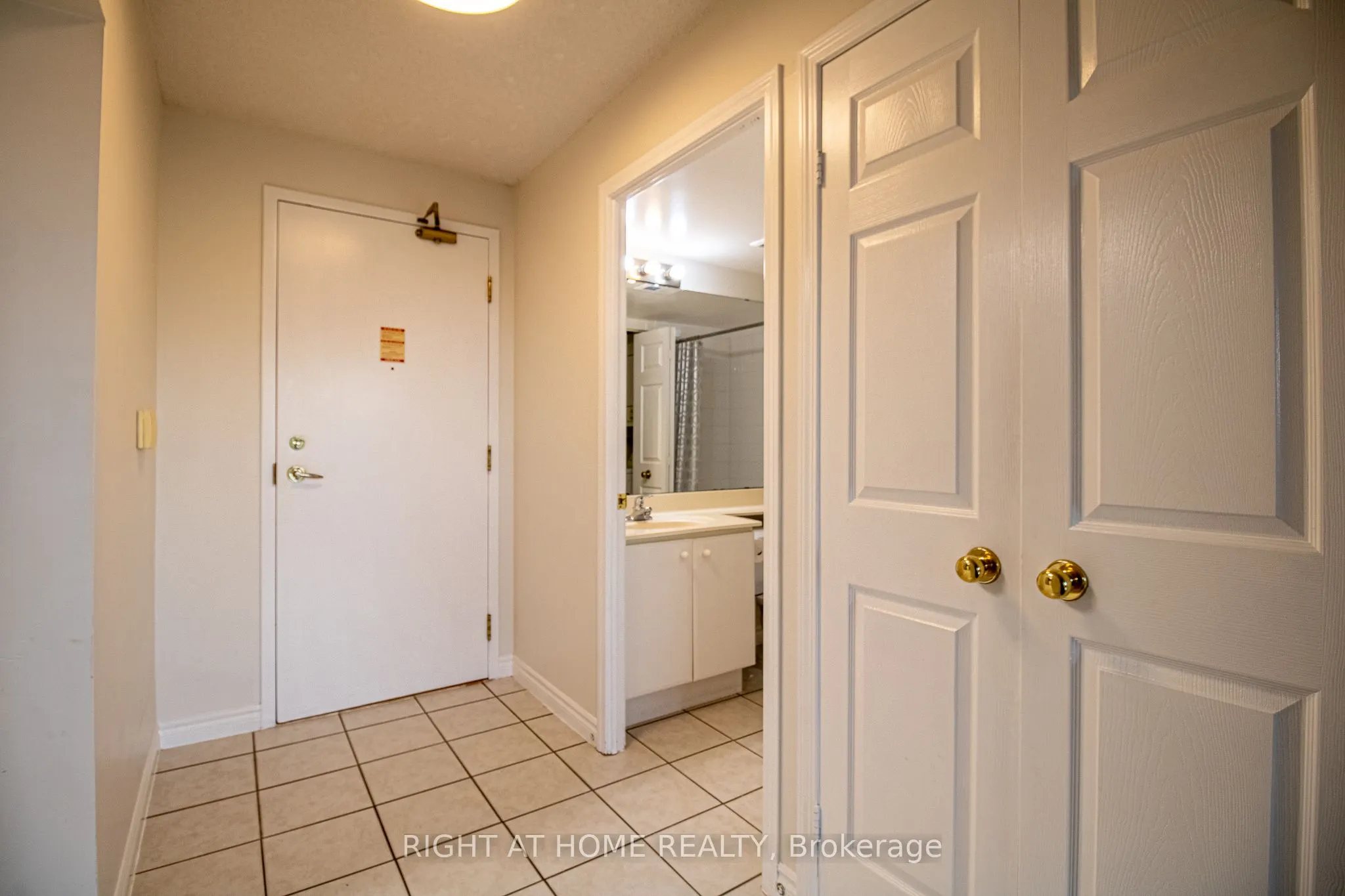 5039 Finch Avenue E, ##309