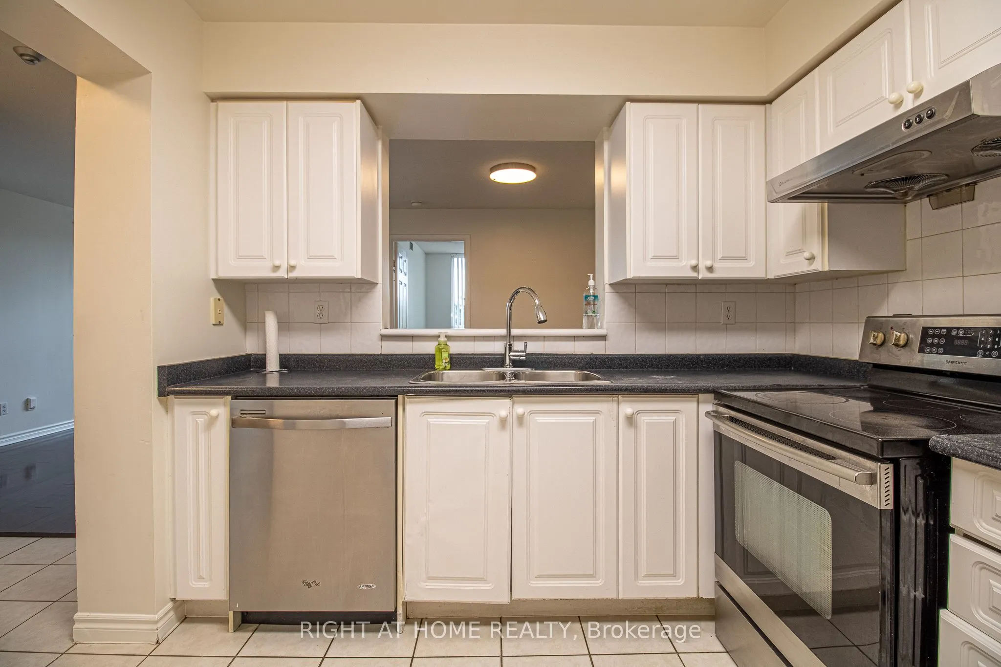 5039 Finch Avenue E, ##309