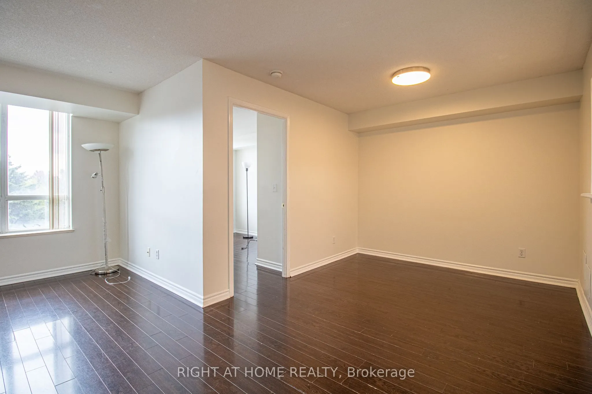 5039 Finch Avenue E, ##309