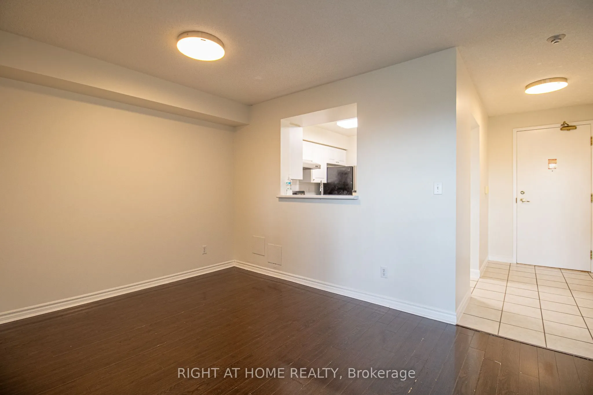 5039 Finch Avenue E, ##309