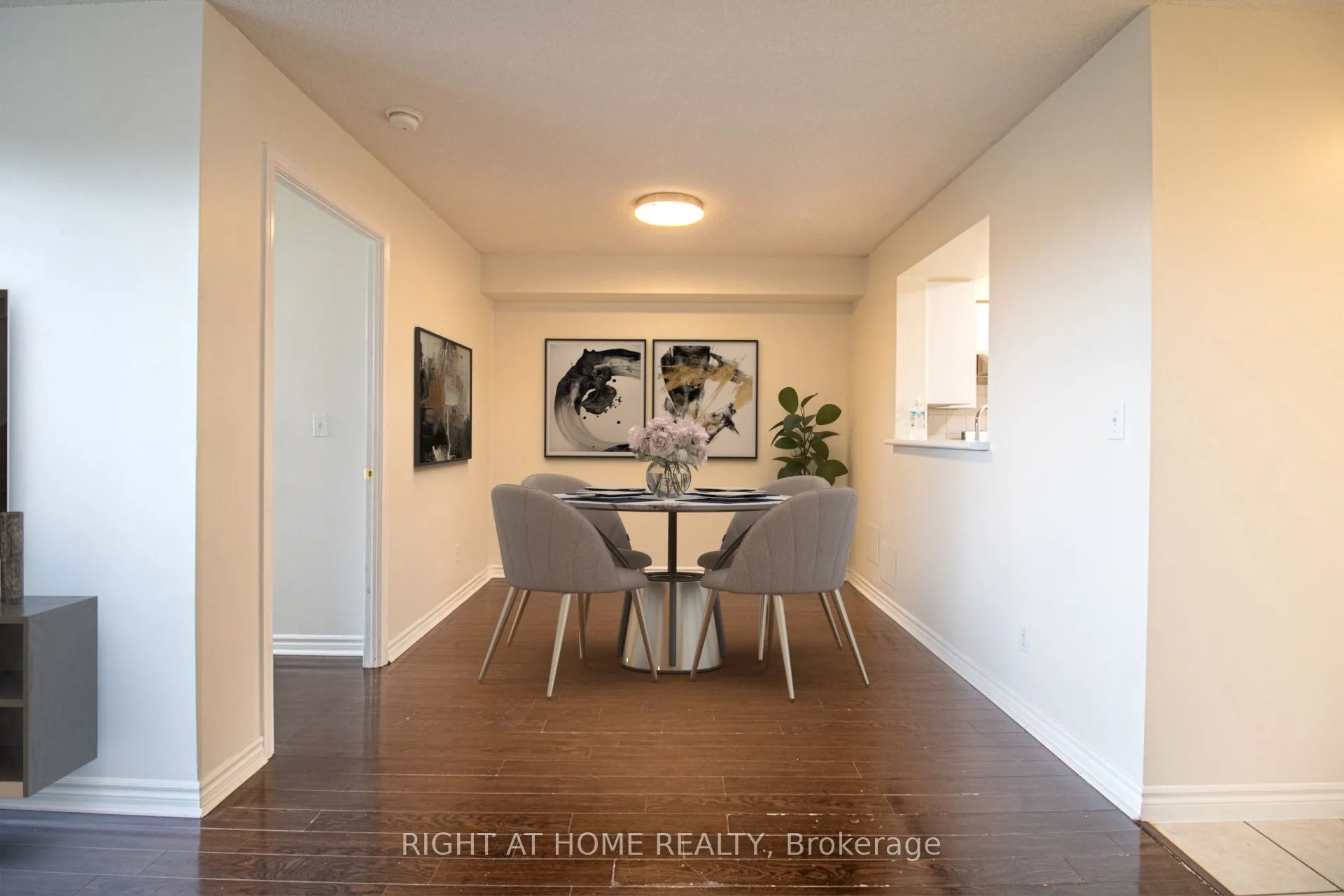 5039 Finch Avenue E, ##309