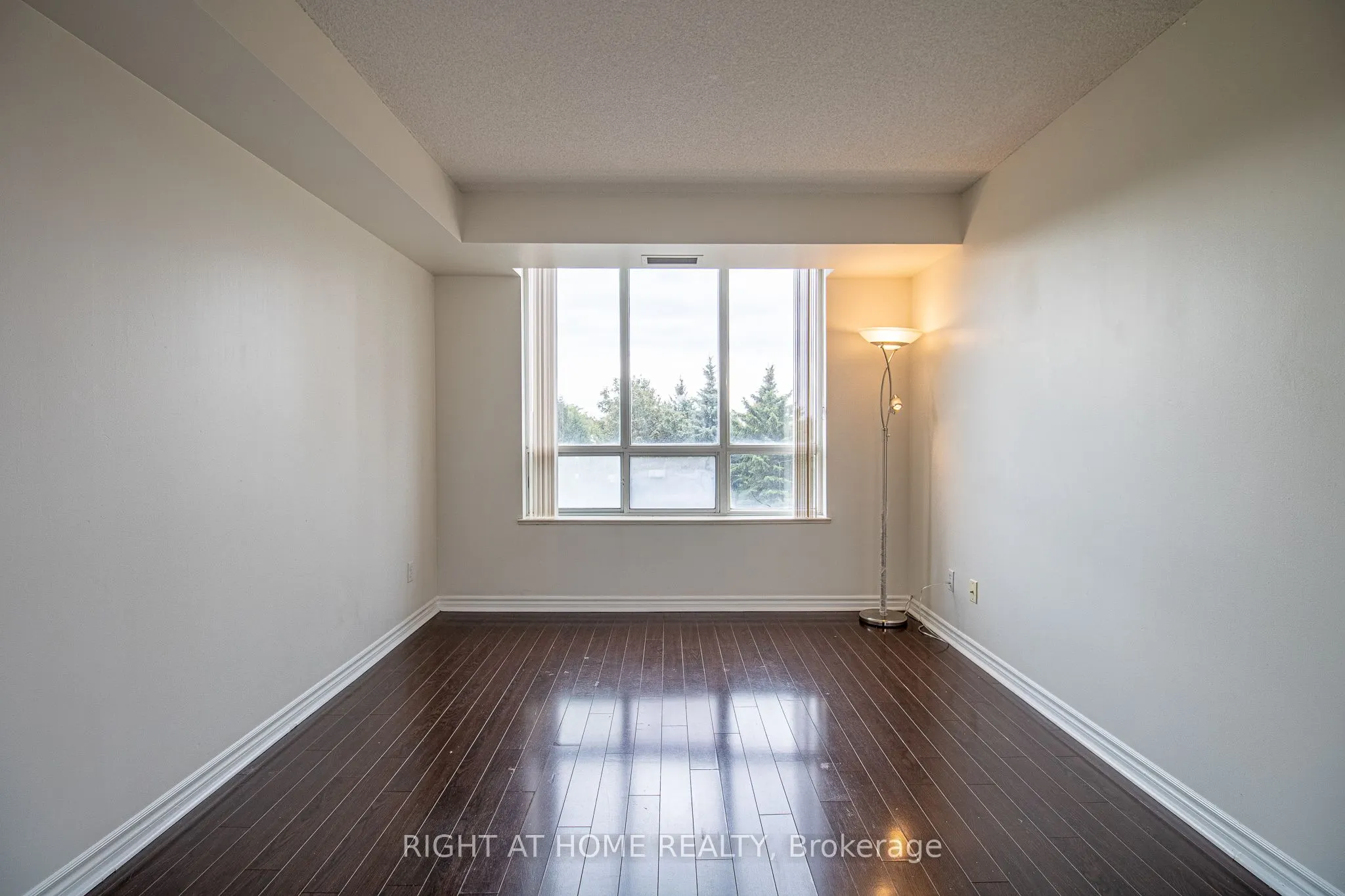 5039 Finch Avenue E, ##309