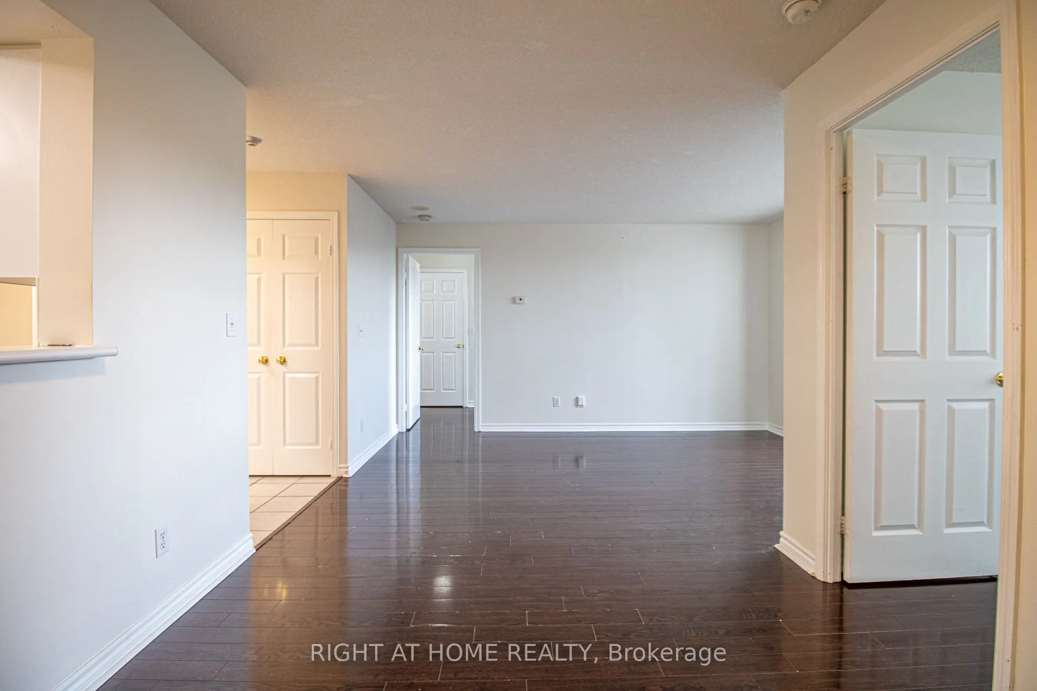 5039 Finch Avenue E, ##309