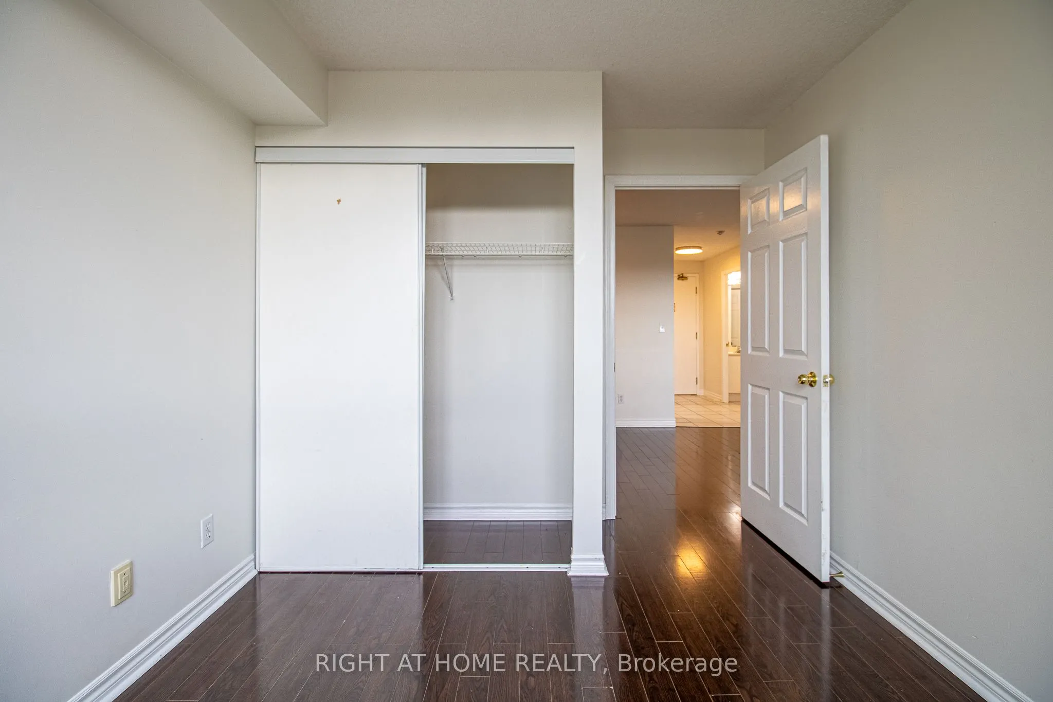 5039 Finch Avenue E, ##309
