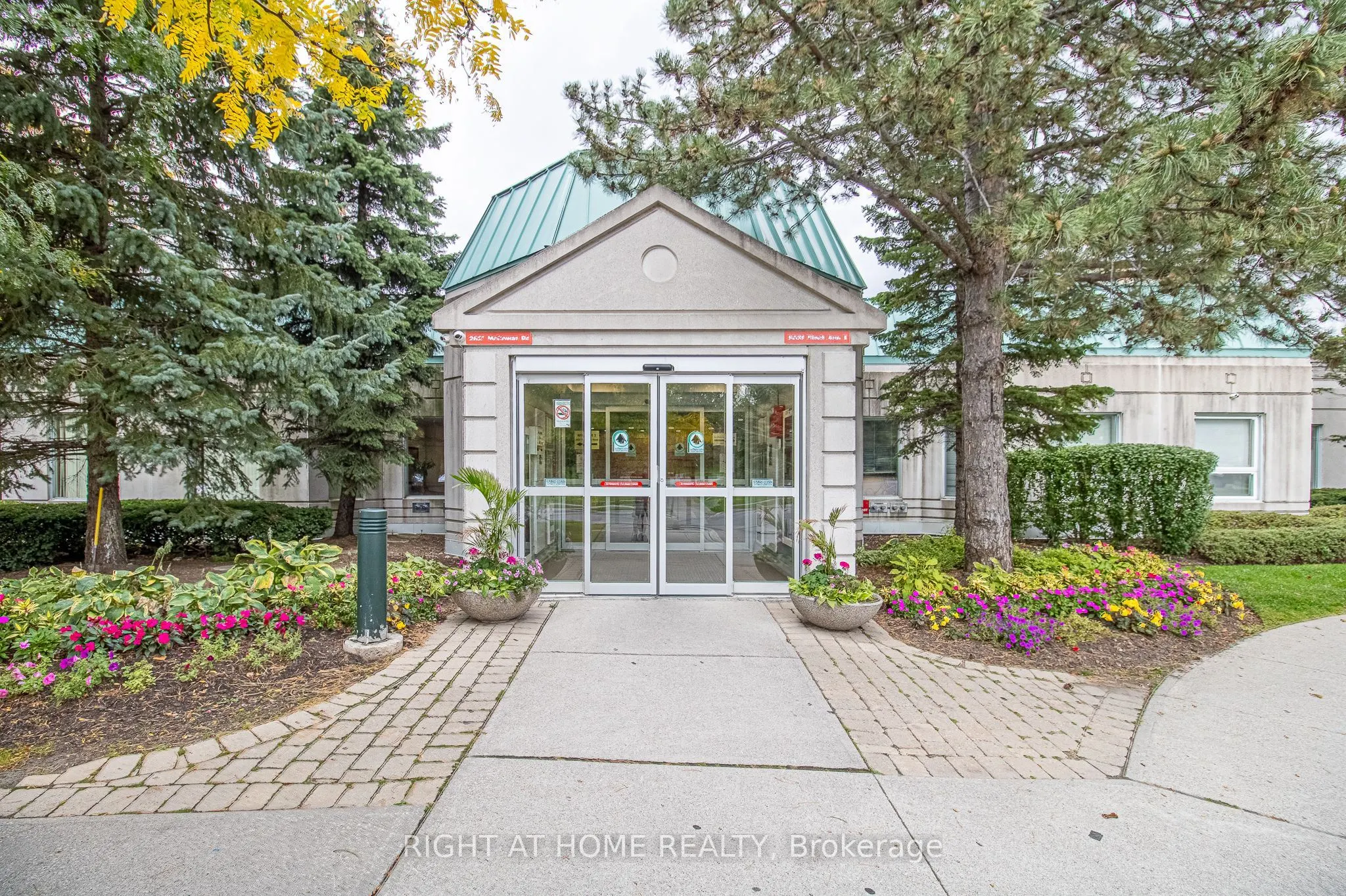 5039 Finch Avenue E, ##309