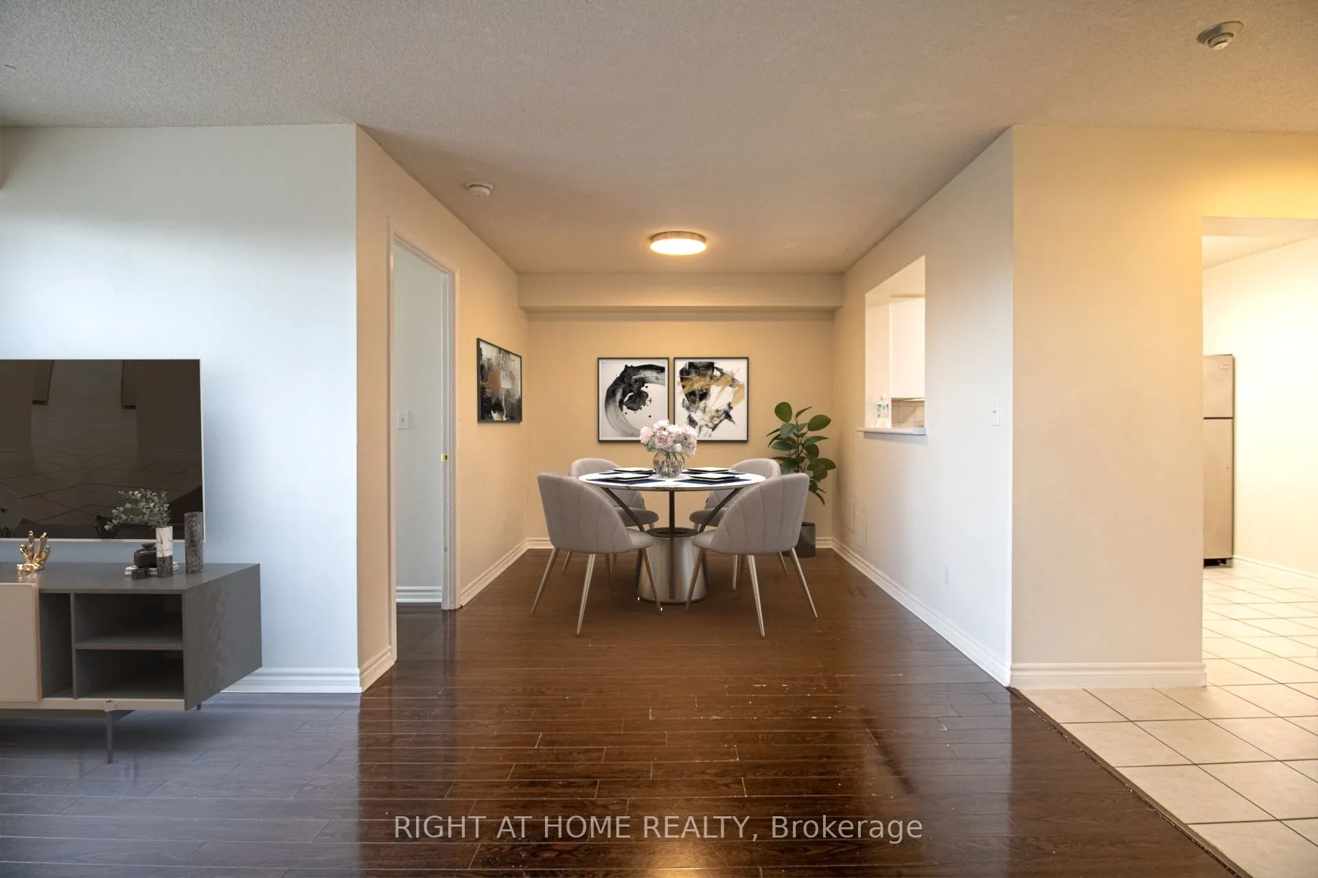 5039 Finch Avenue E, ##309