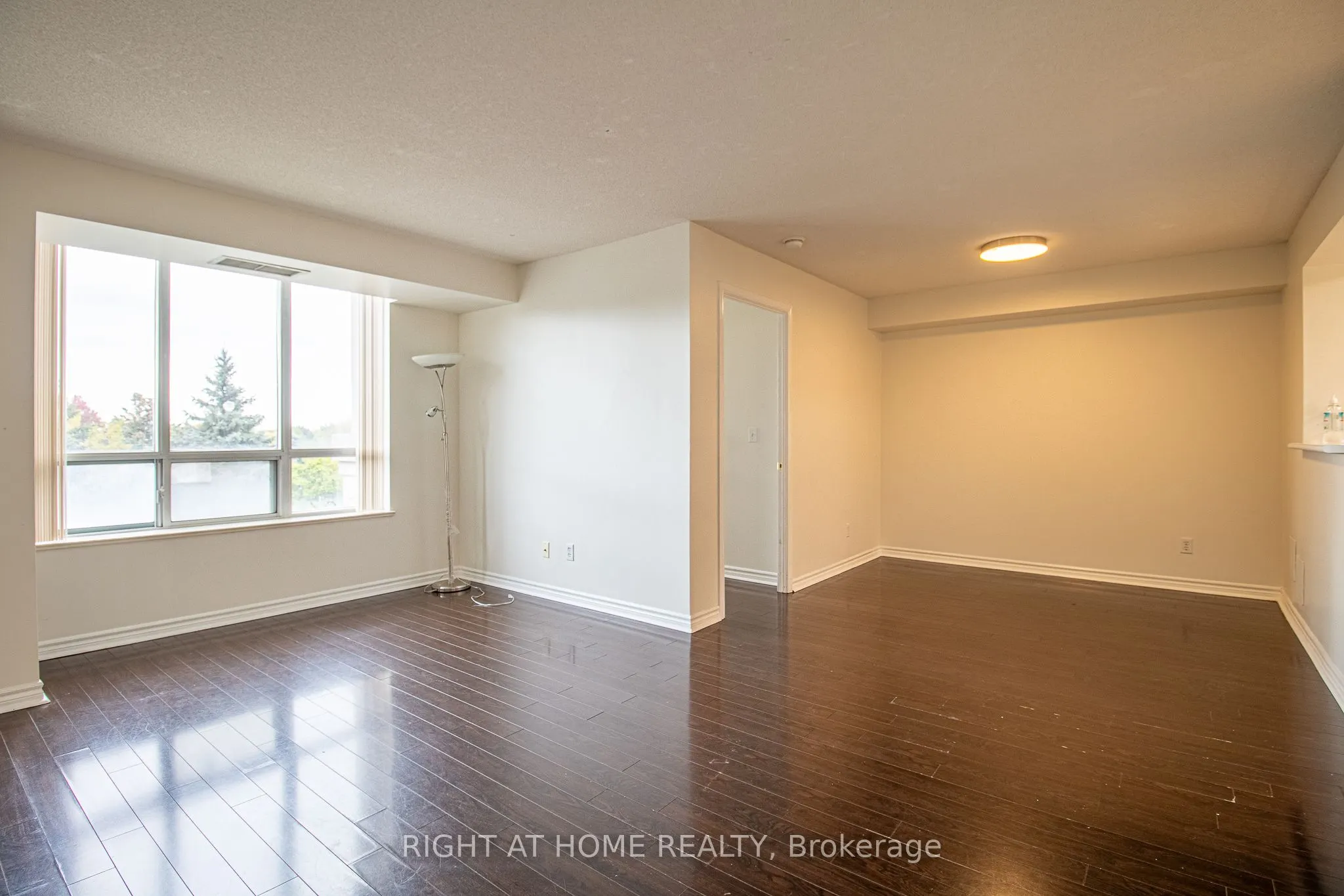 5039 Finch Avenue E, ##309