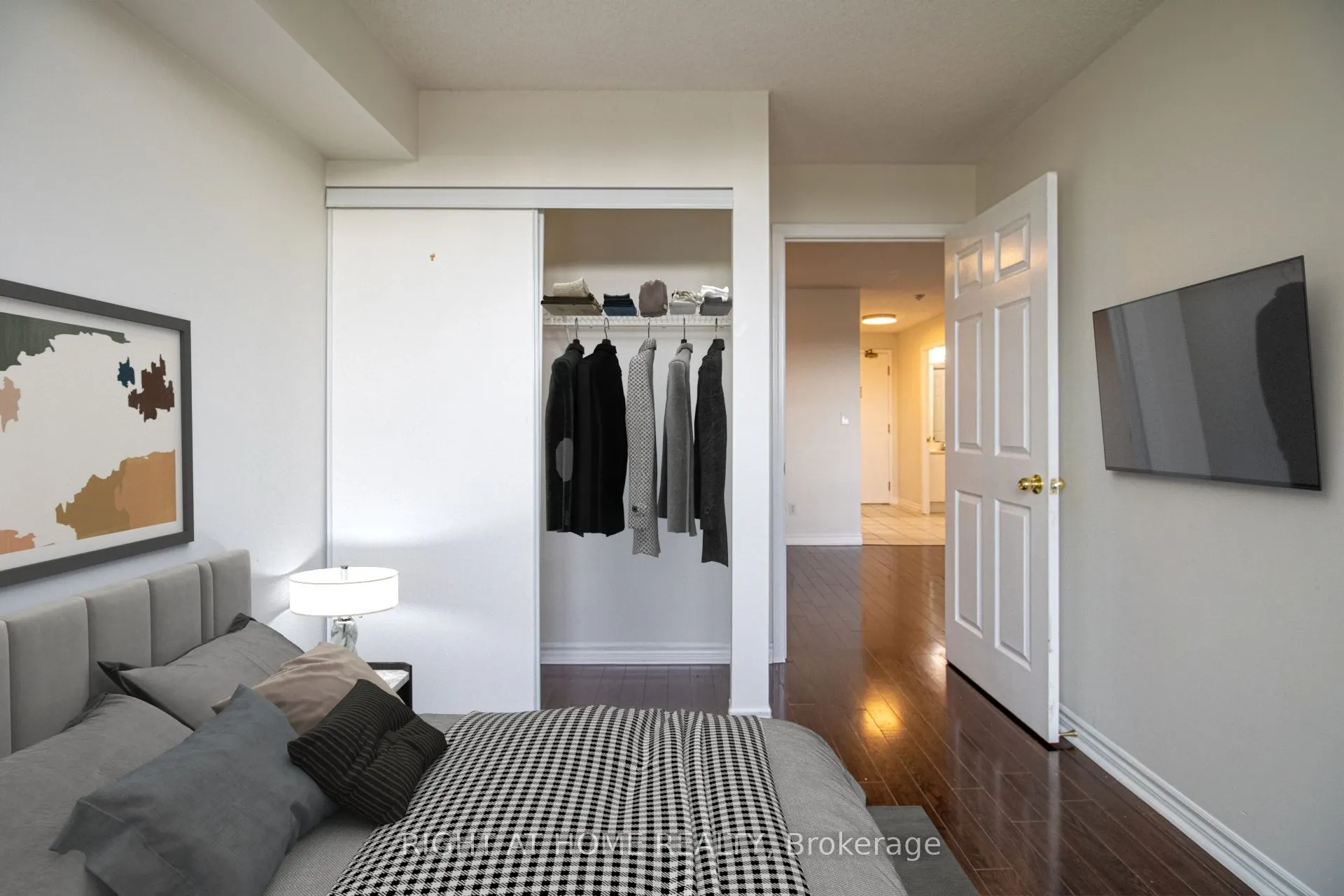 5039 Finch Avenue E, ##309