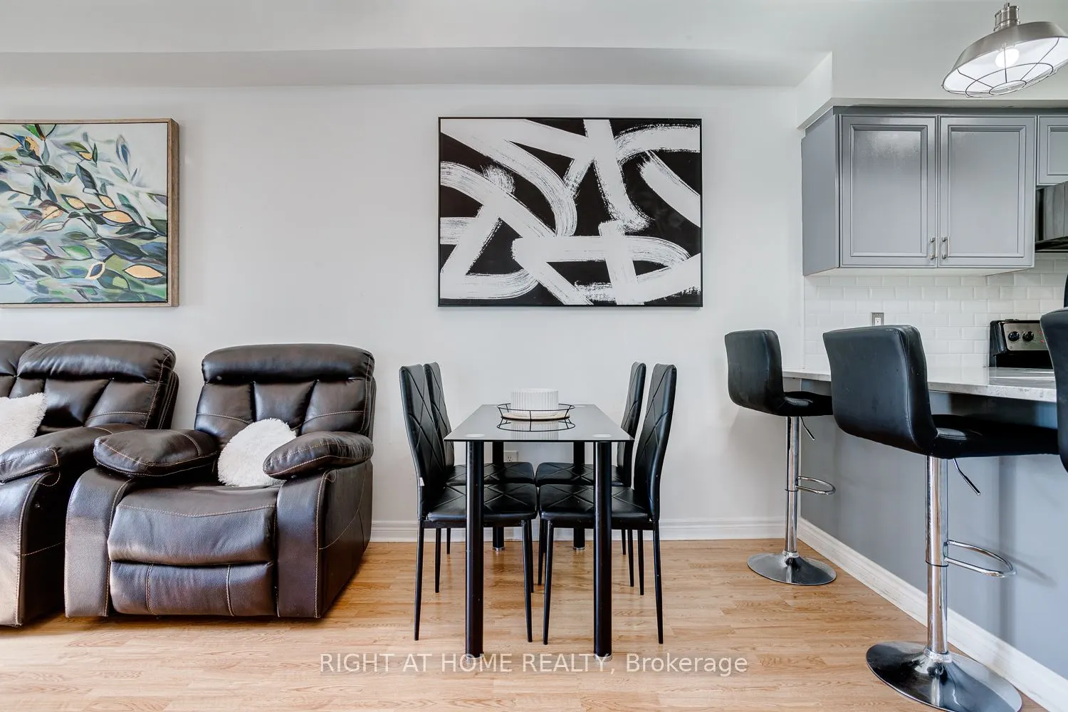 19 Niagara Drive, #17