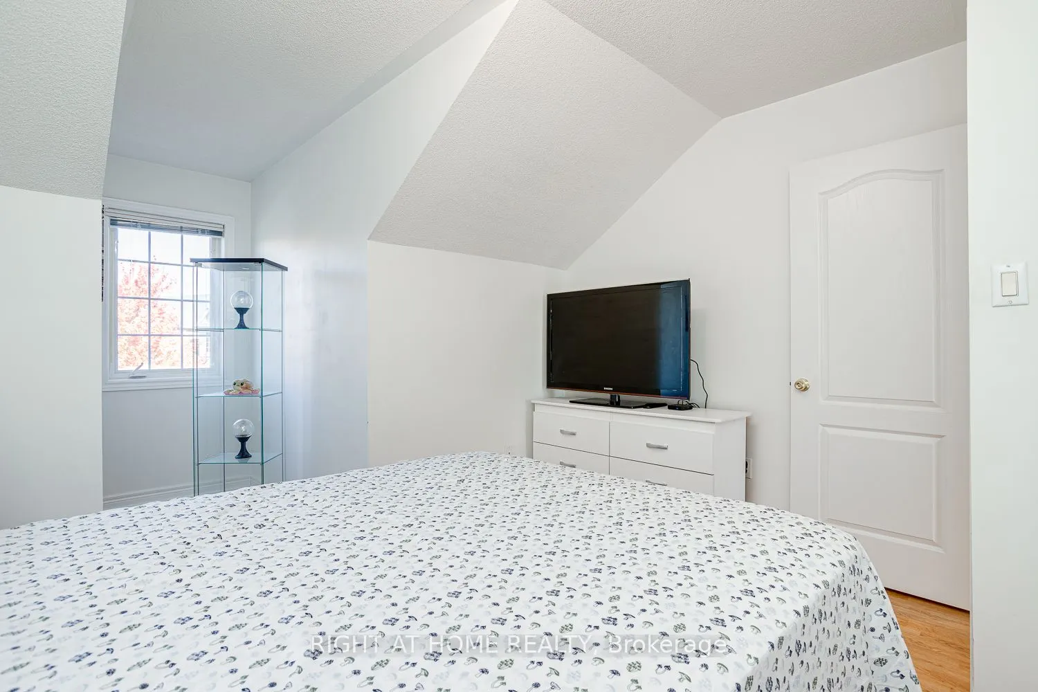 19 Niagara Drive, #17