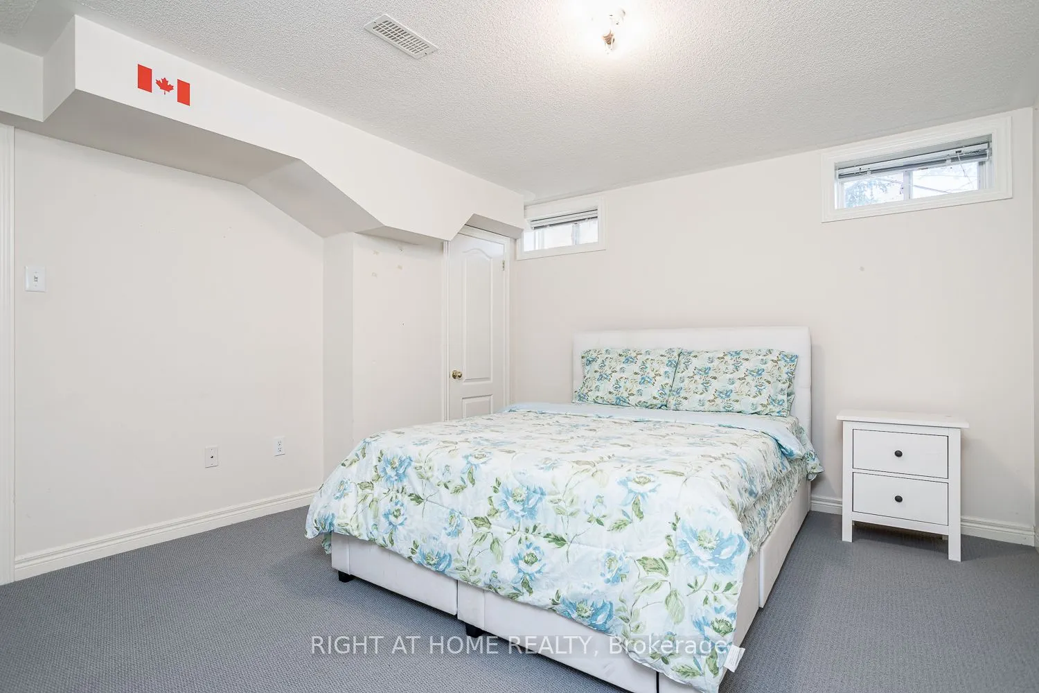 19 Niagara Drive, #17