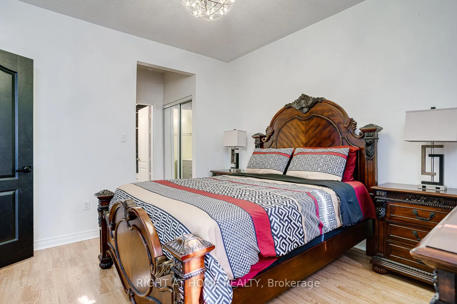 19 Niagara Drive, #17
