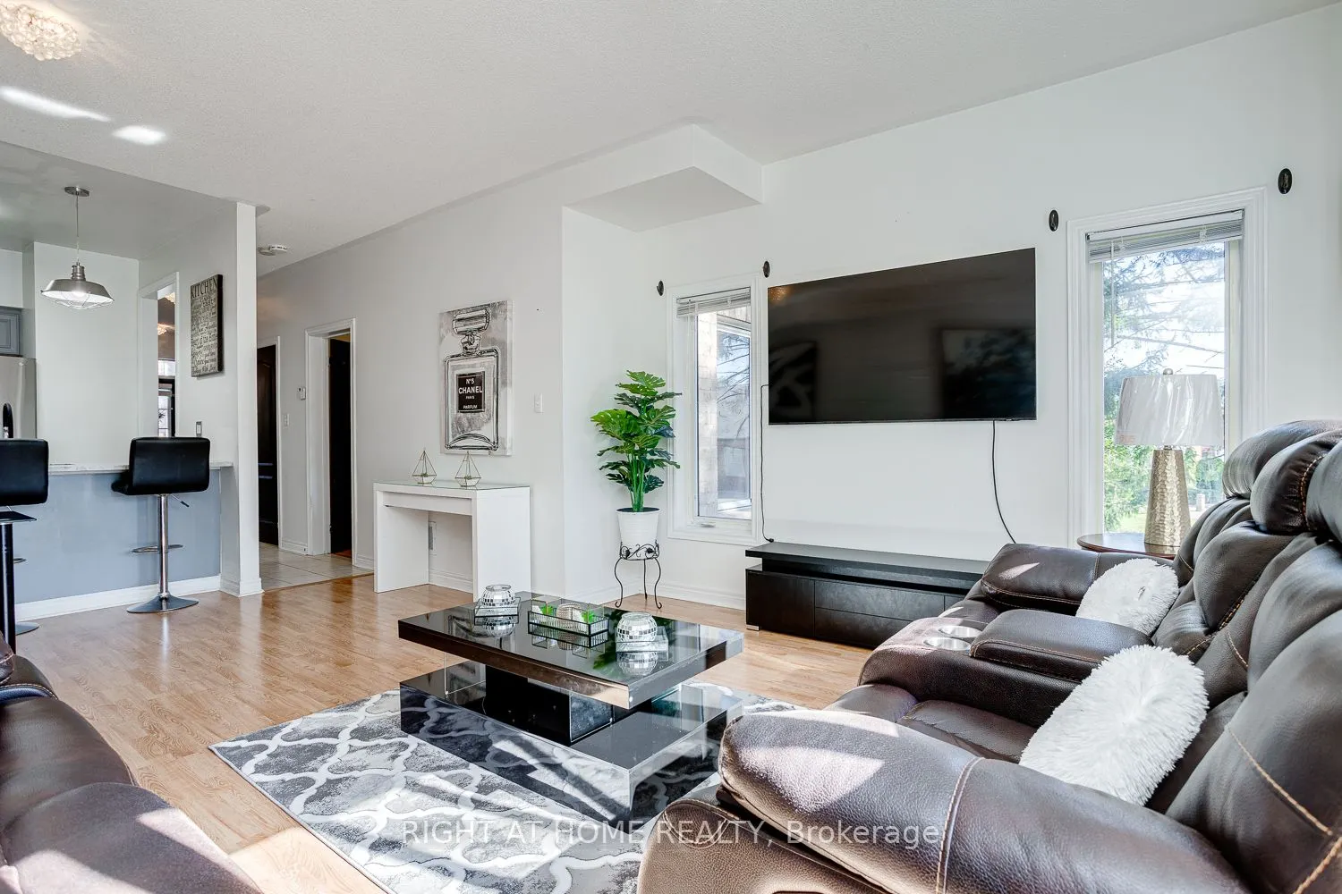 19 Niagara Drive, #17