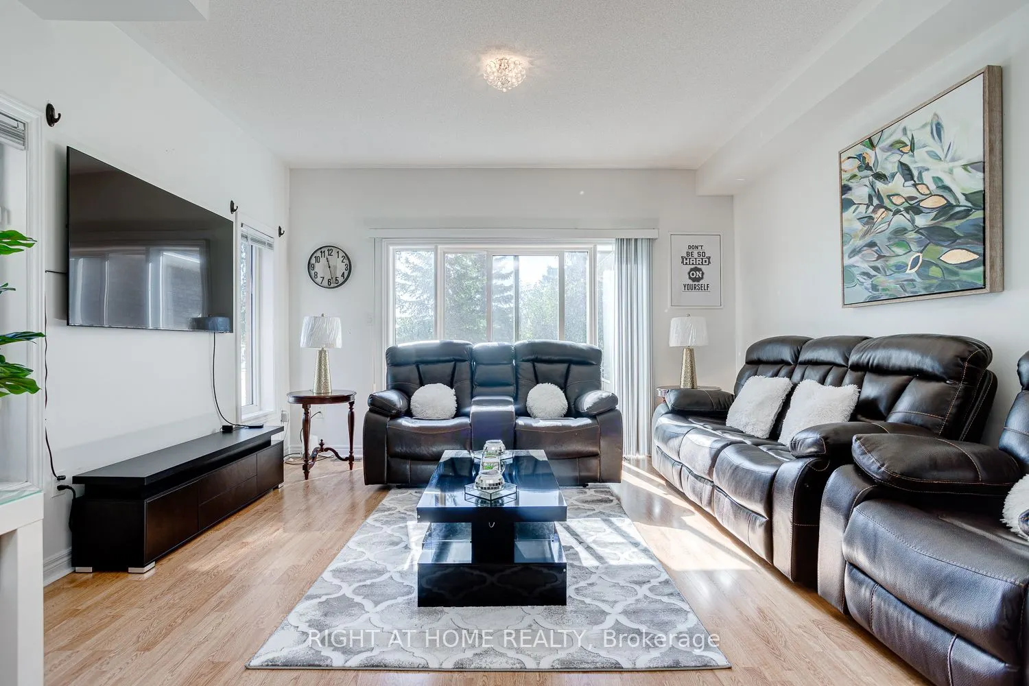 19 Niagara Drive, #17