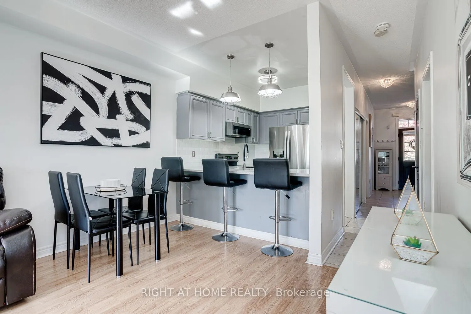 19 Niagara Drive, #17