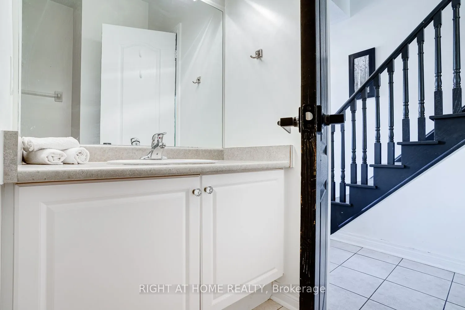 19 Niagara Drive, #17