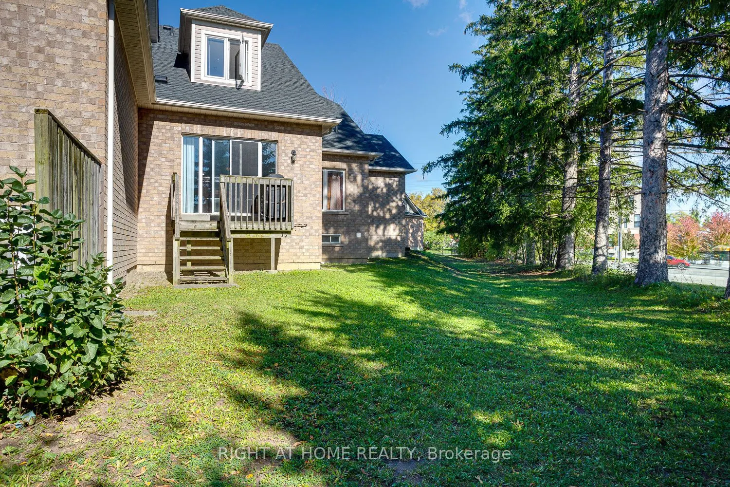 19 Niagara Drive, #17