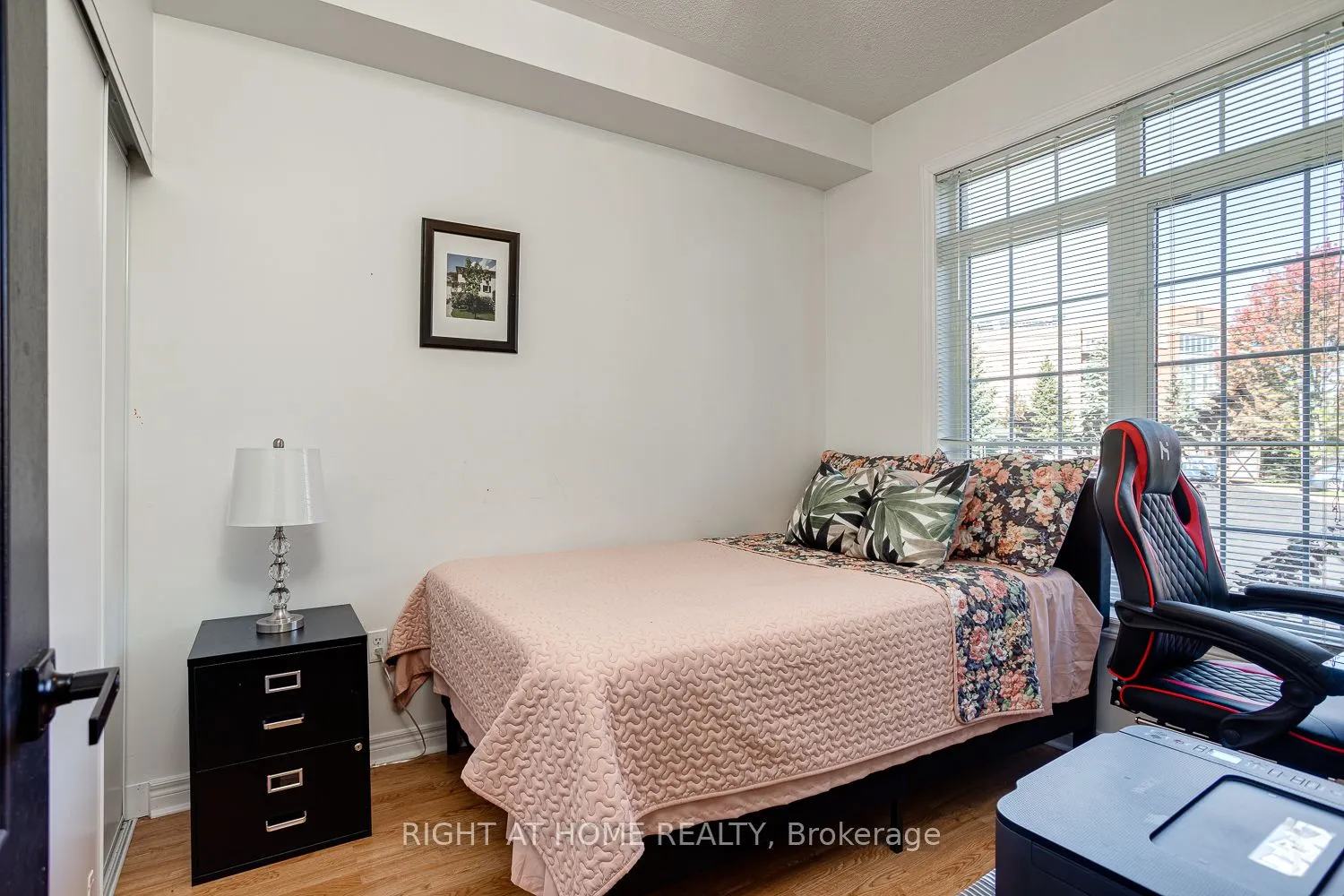 19 Niagara Drive, #17