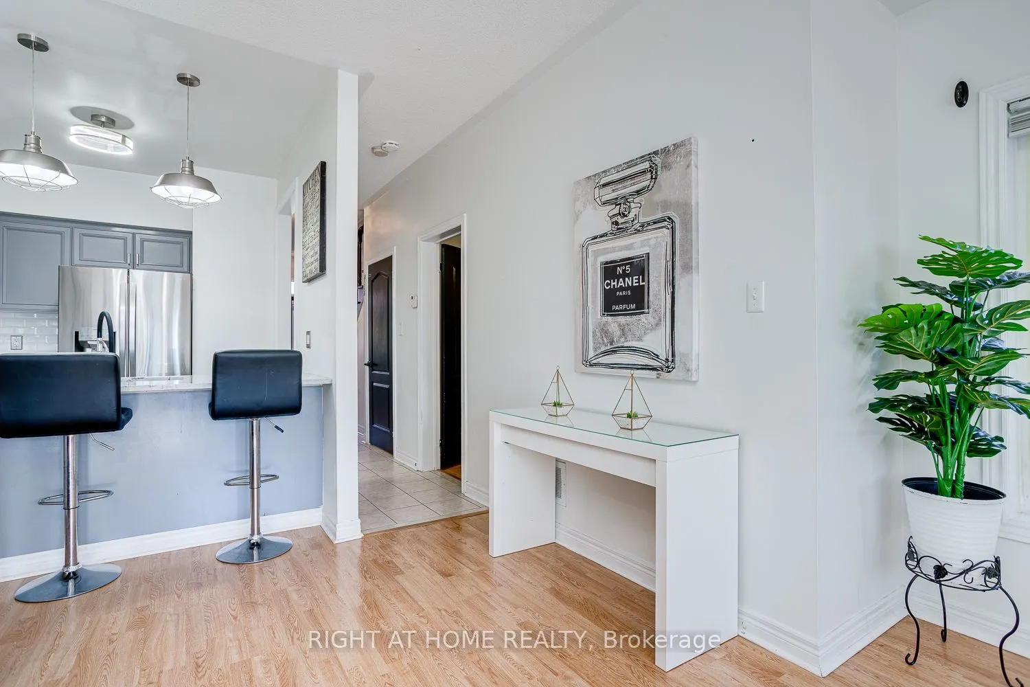 19 Niagara Drive, #17