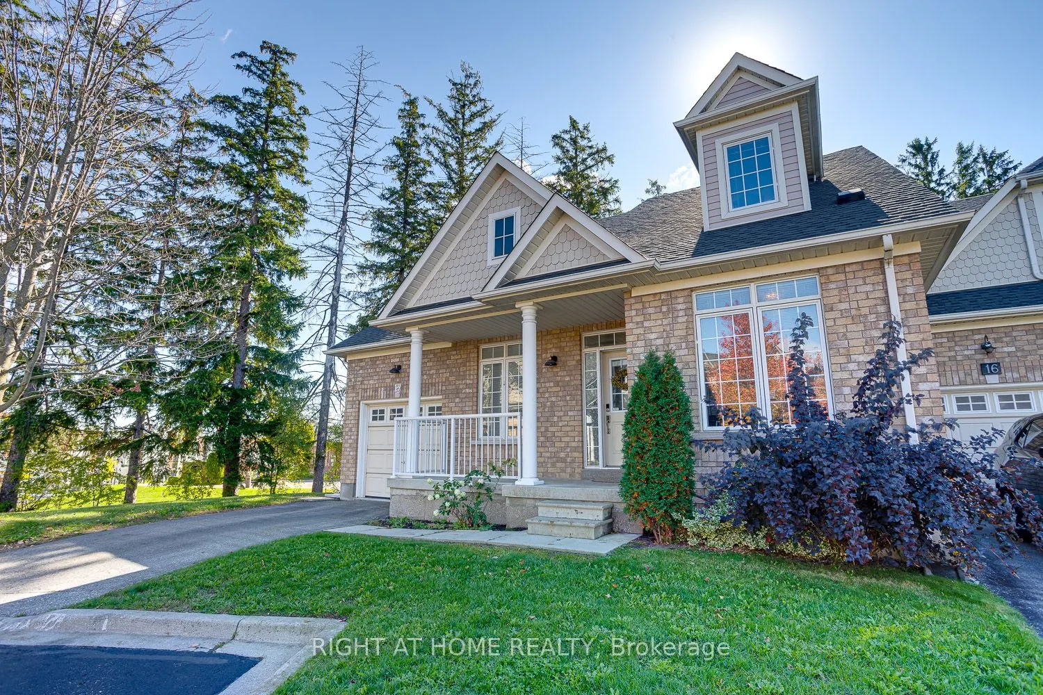 19 Niagara Drive, #17