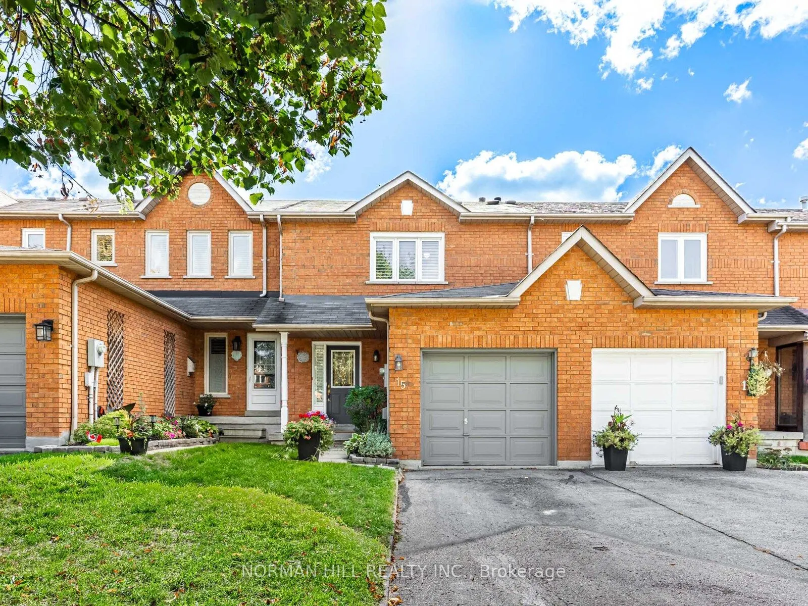 15 Fulton Crescent