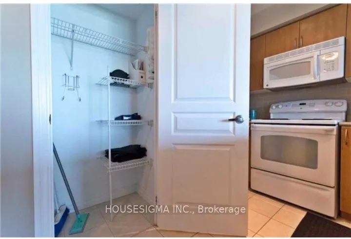 1600 Charles Street, #1006