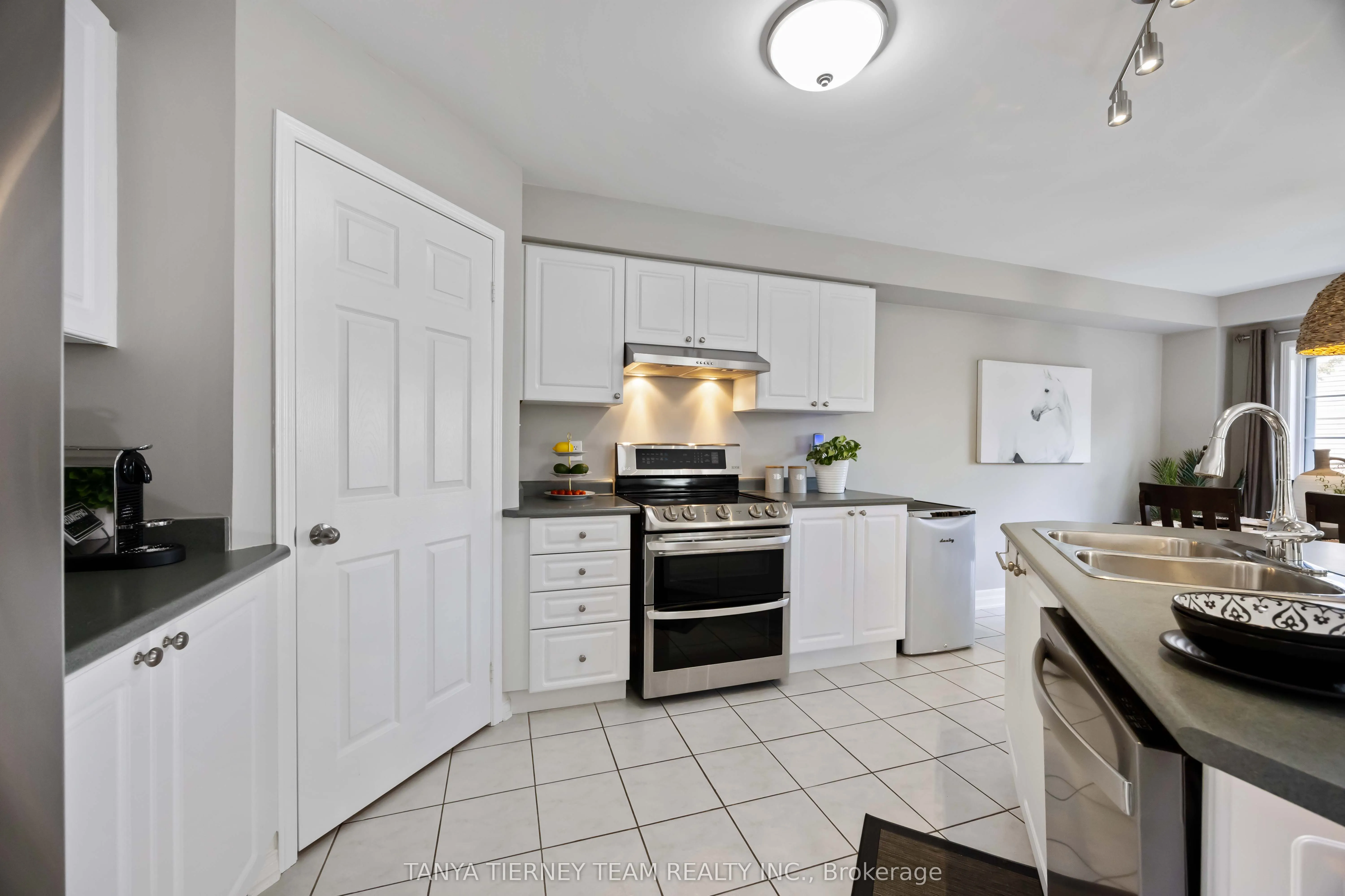 30 Claridge Crescent
