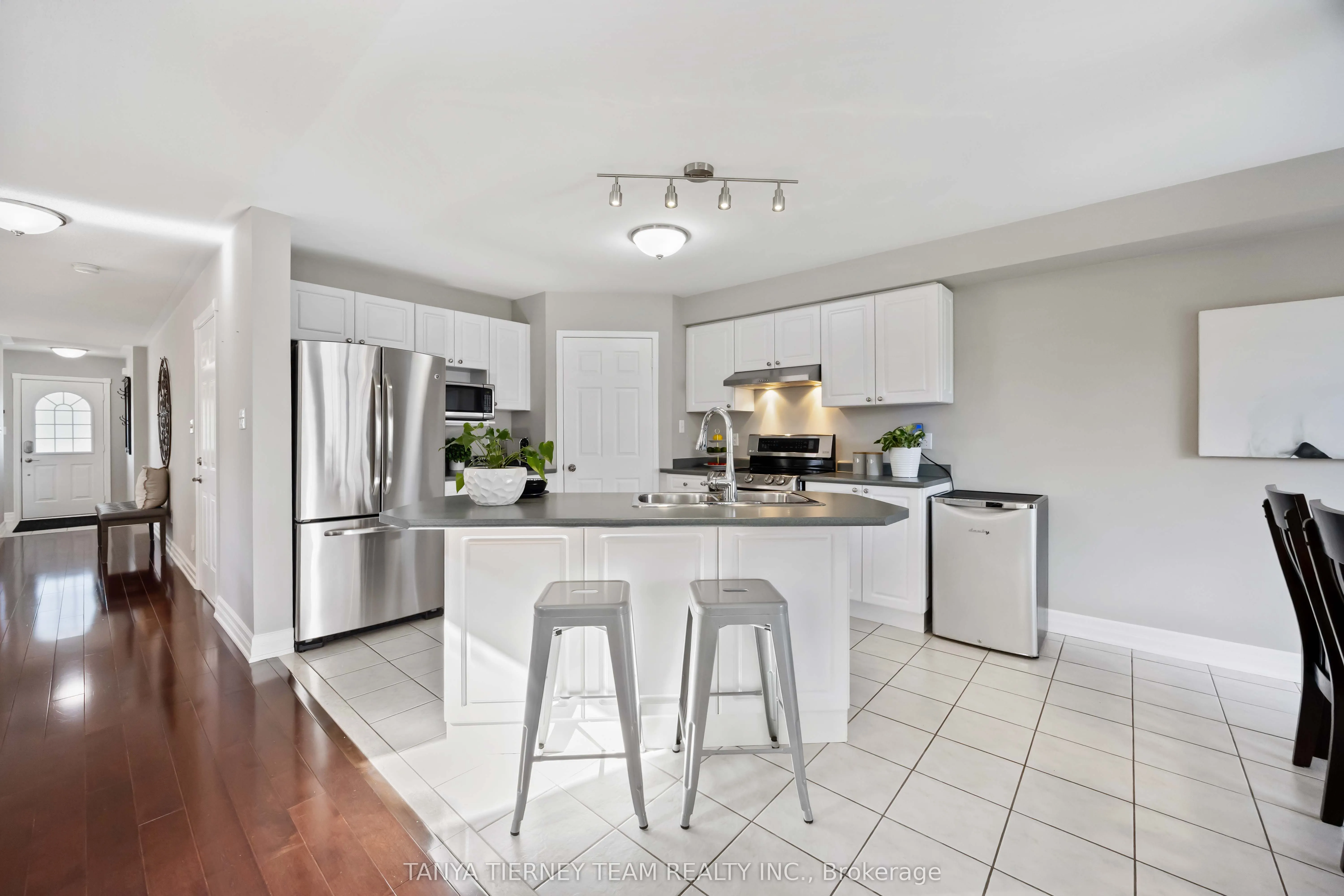 30 Claridge Crescent