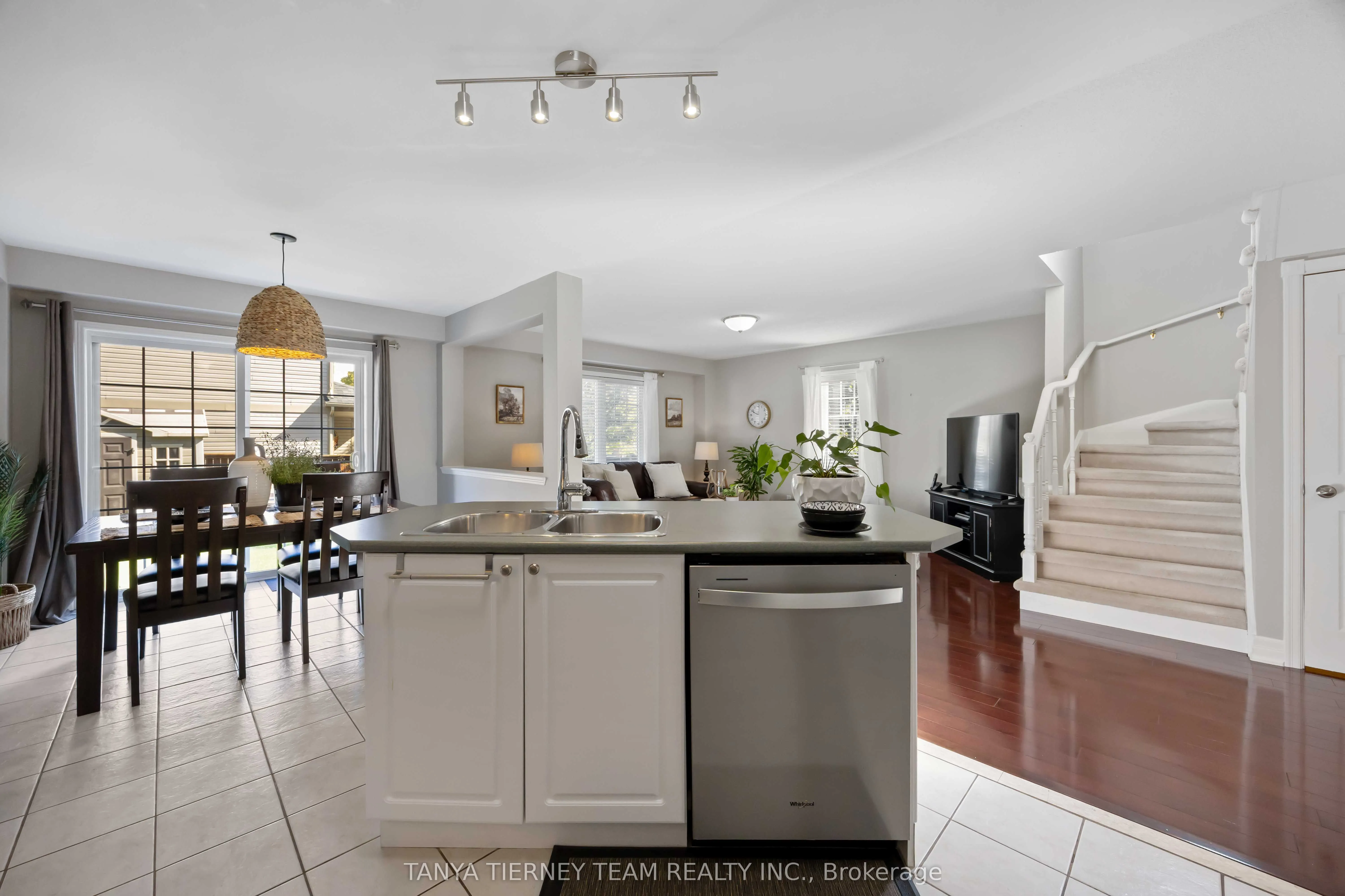 30 Claridge Crescent