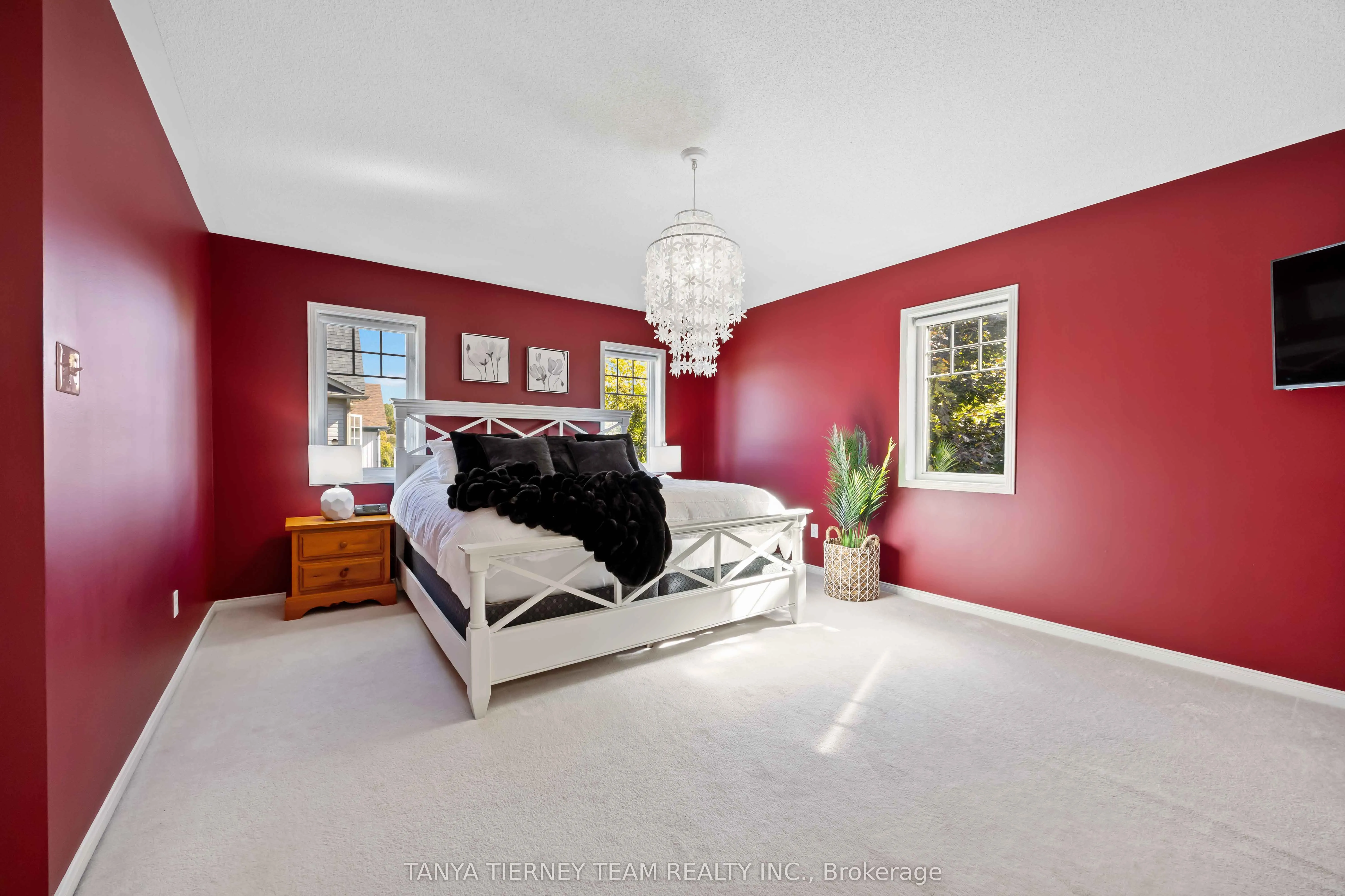 30 Claridge Crescent