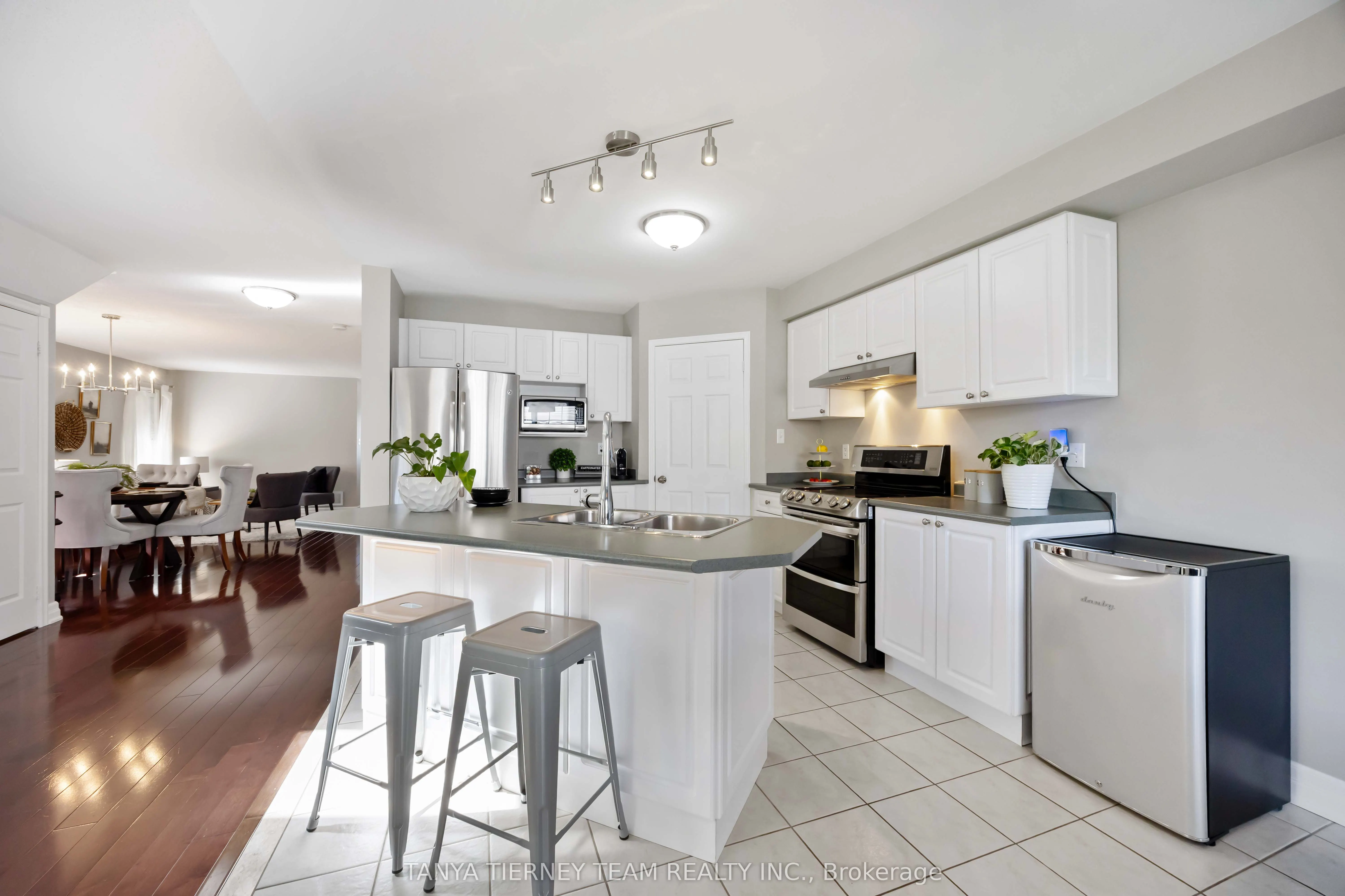 30 Claridge Crescent