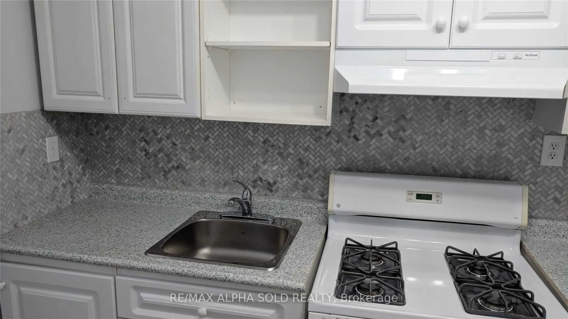 77 Newmarket Avenue, #Upper