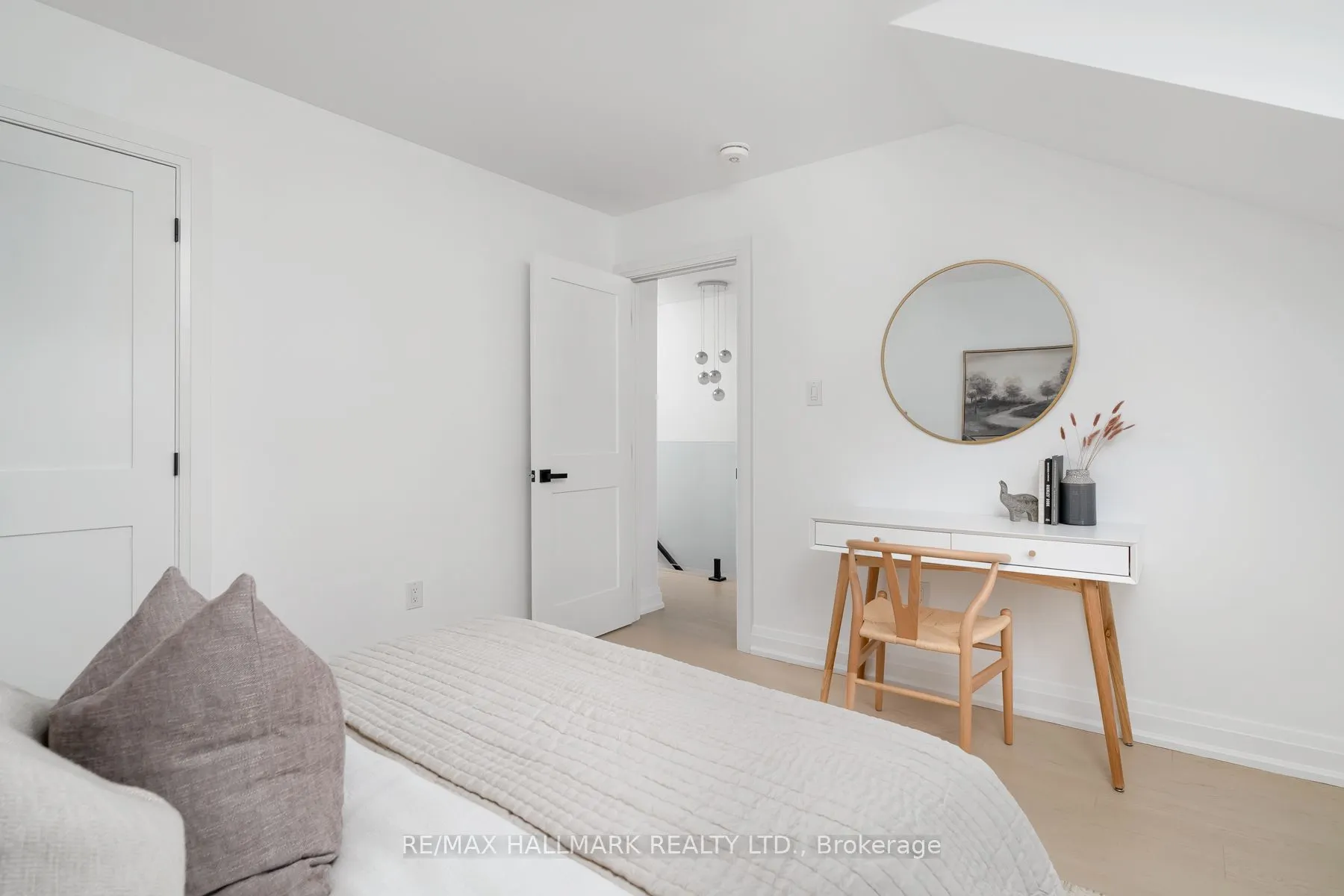 3 Thyra Avenue