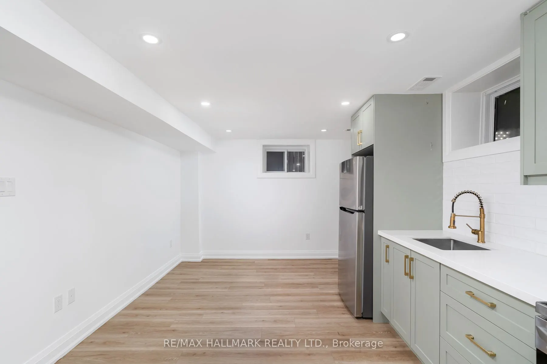 3 Thyra Avenue