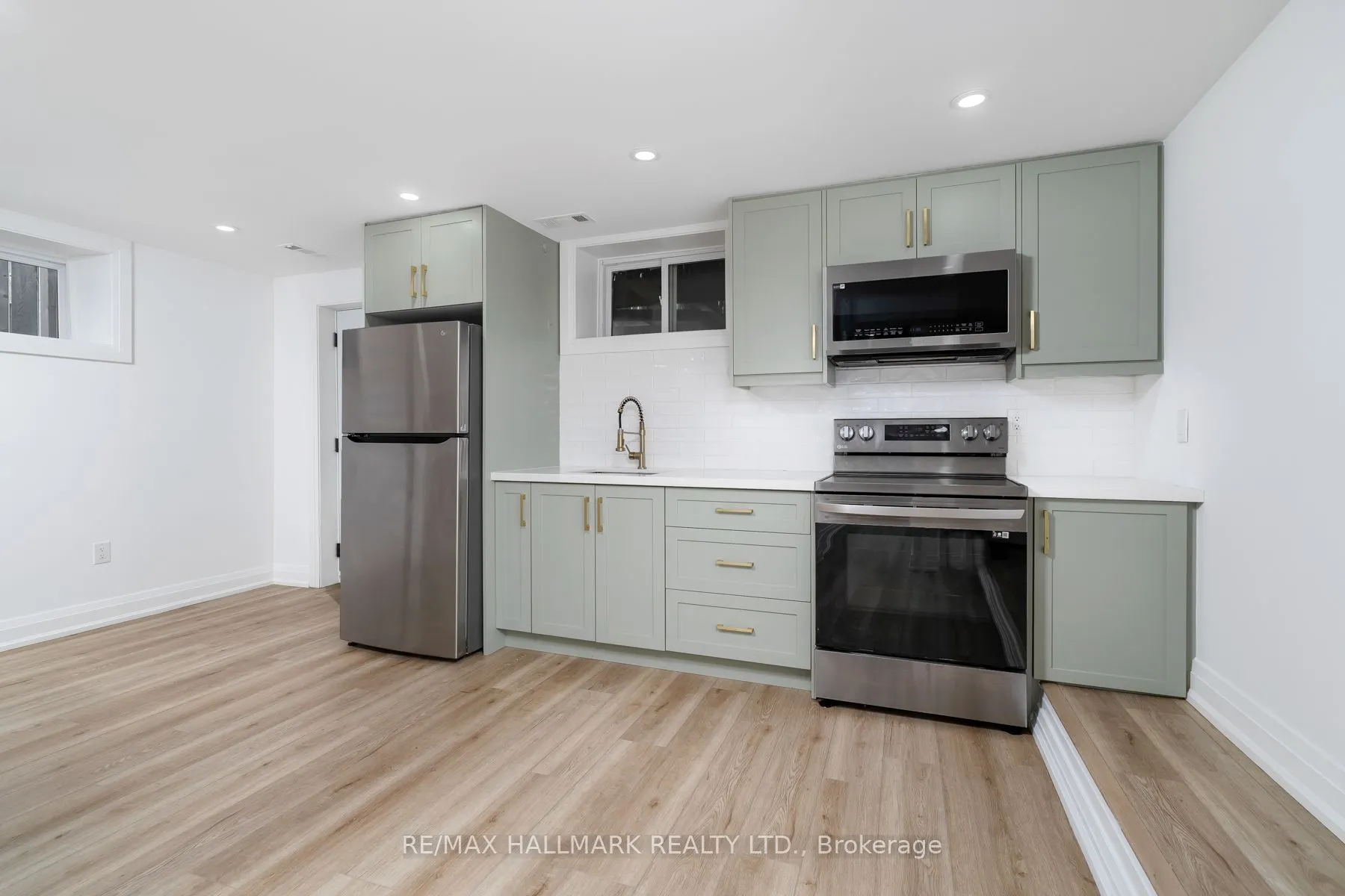 3 Thyra Avenue