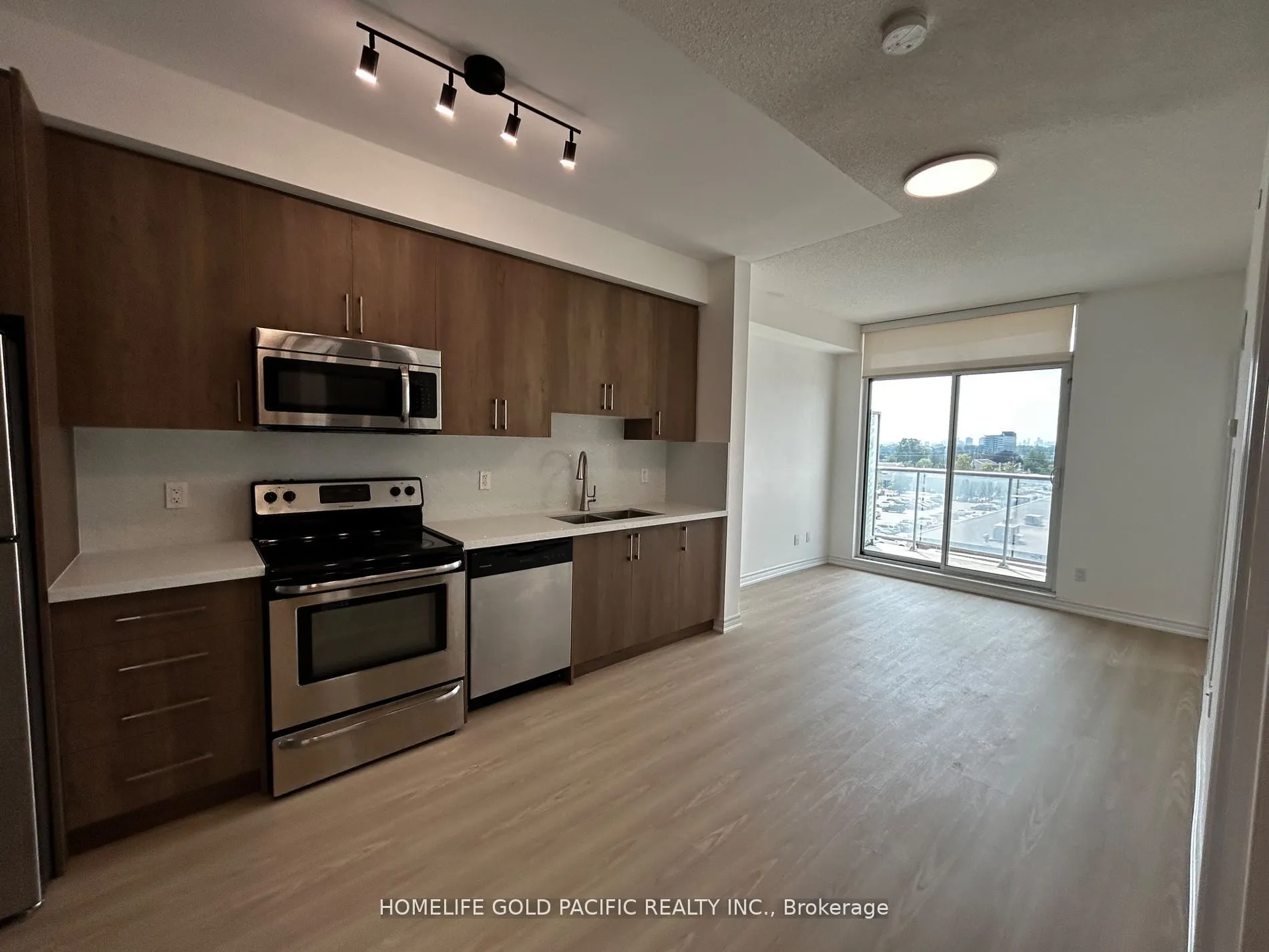 1328 Birchmount Road, #604