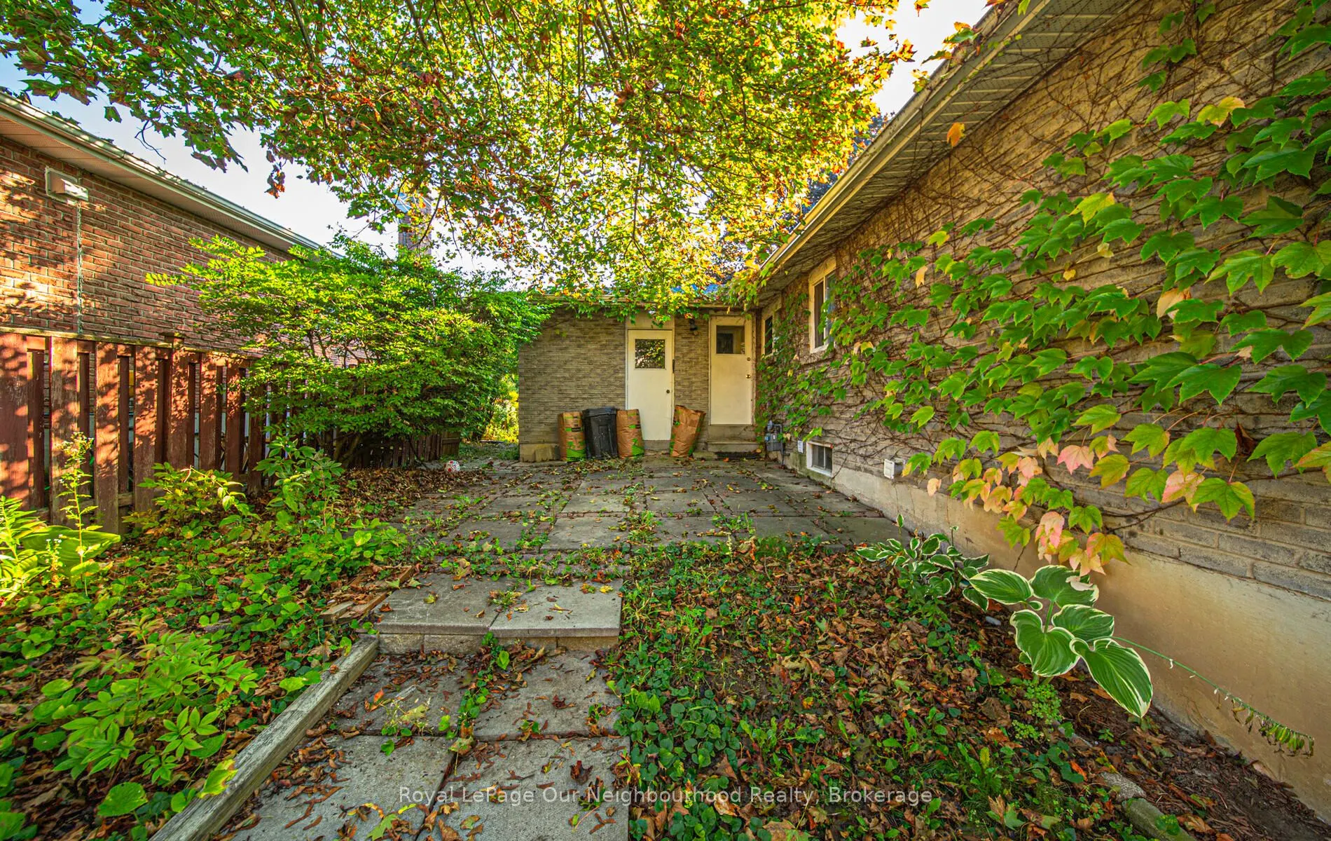 26 Slater Crescent