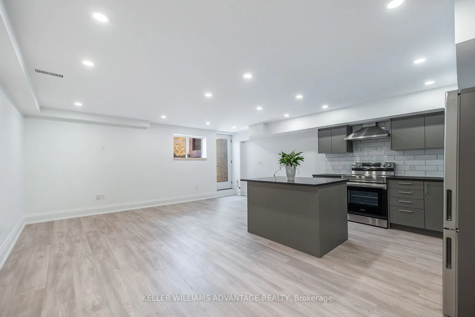40 Sarah Ashbridge Avenue, #Lower