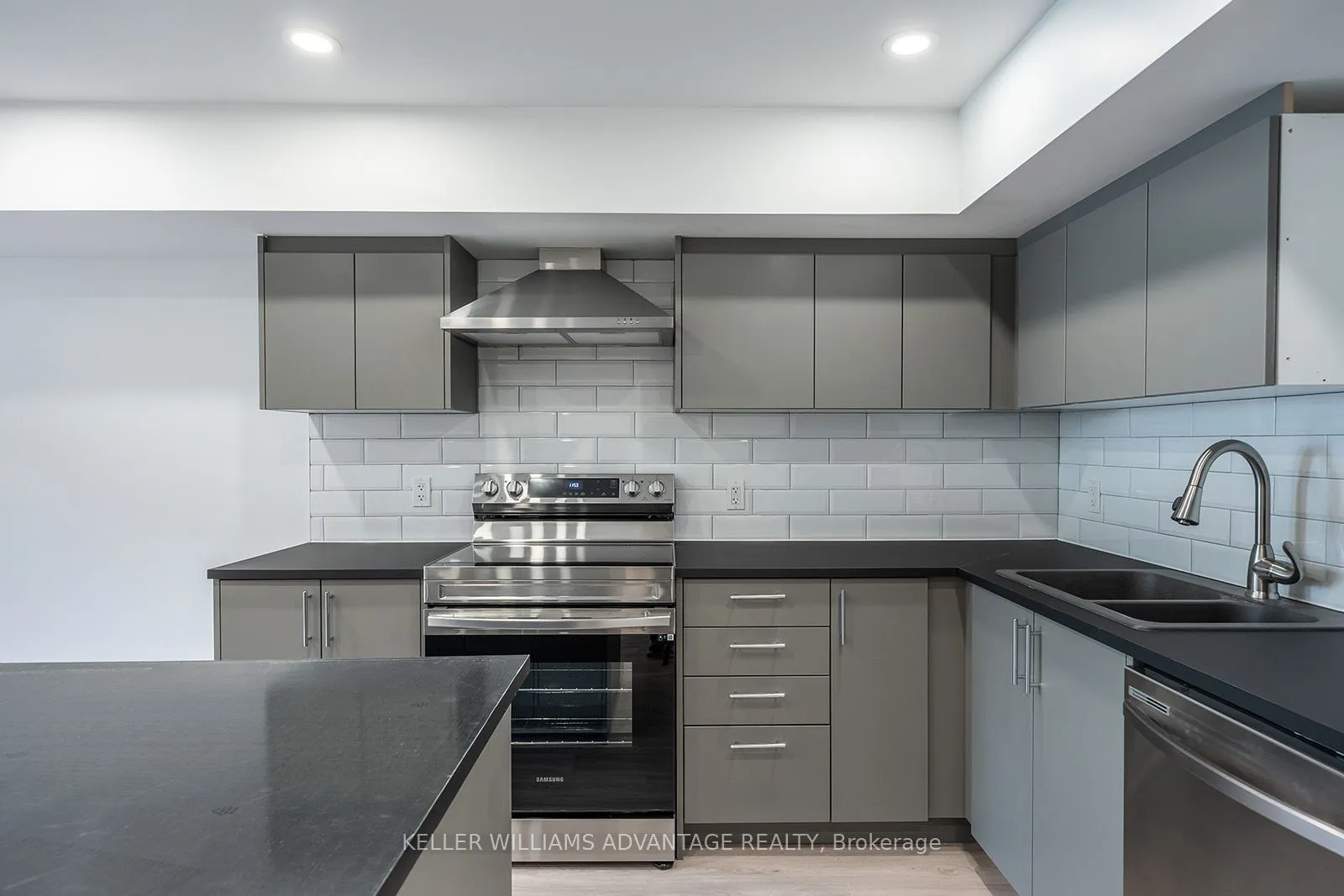 40 Sarah Ashbridge Avenue, #Lower